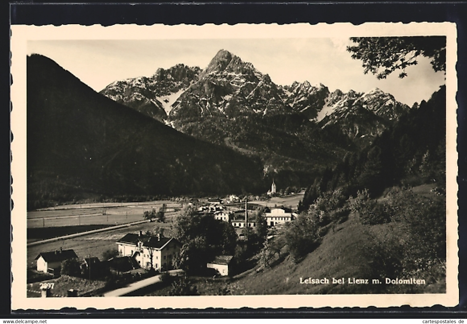 AK Leisach /Lienz, Ortsansicht Mit Dolomiten  - Andere & Zonder Classificatie