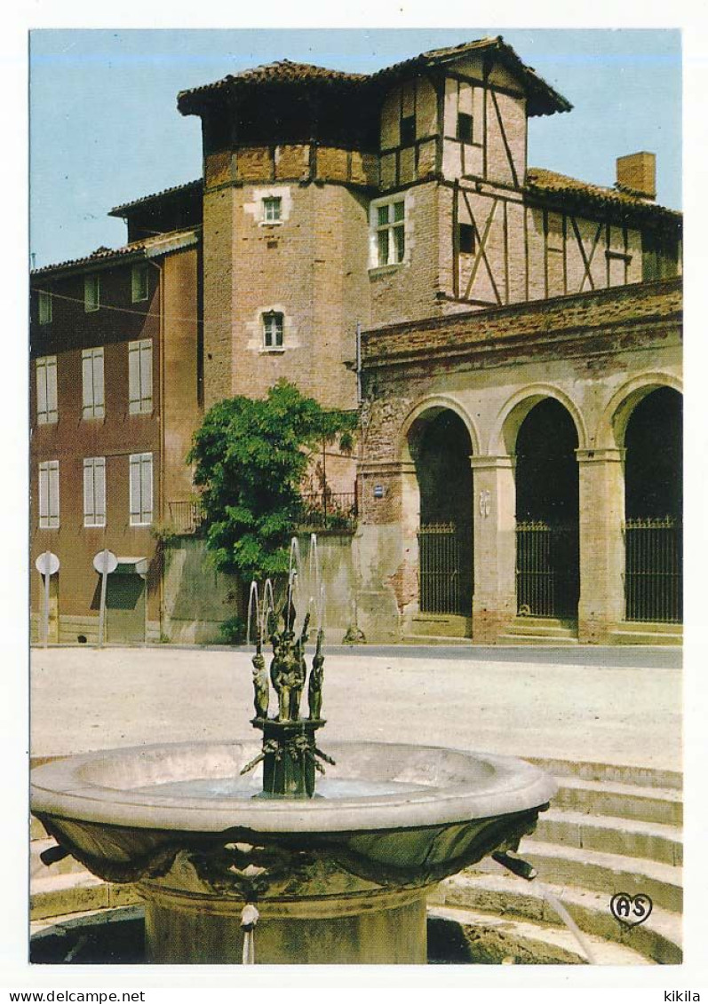 CPSM / CPM 10.5 X 15 Tarn  GAILLAC La Fontaine Du Griffoul  Devant Le Marché - Gaillac