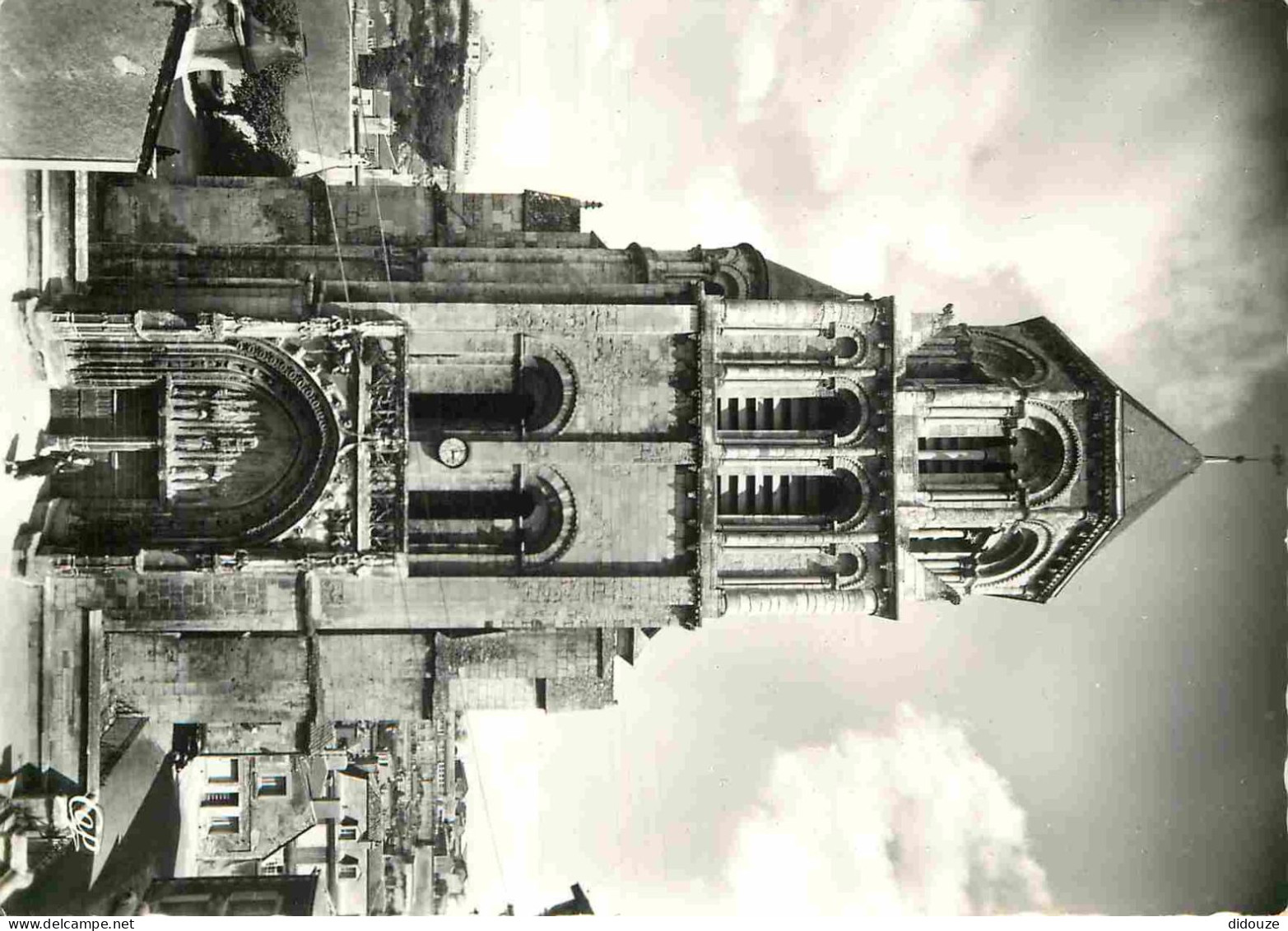 86 - Poitiers - Eglise Sainte Radegonde - Mention Photographie Véritable - Carte Dentelée - CPSM Grand Format - Carte Ne - Poitiers