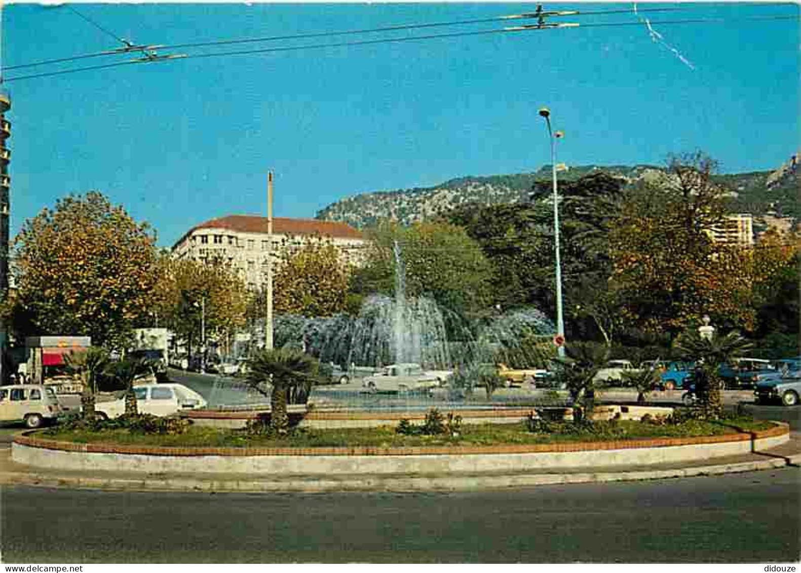 83 - Toulon - La Fontaine Et Les Jardins De La Ville - Automobiles - CPM - Voir Scans Recto-Verso - Toulon