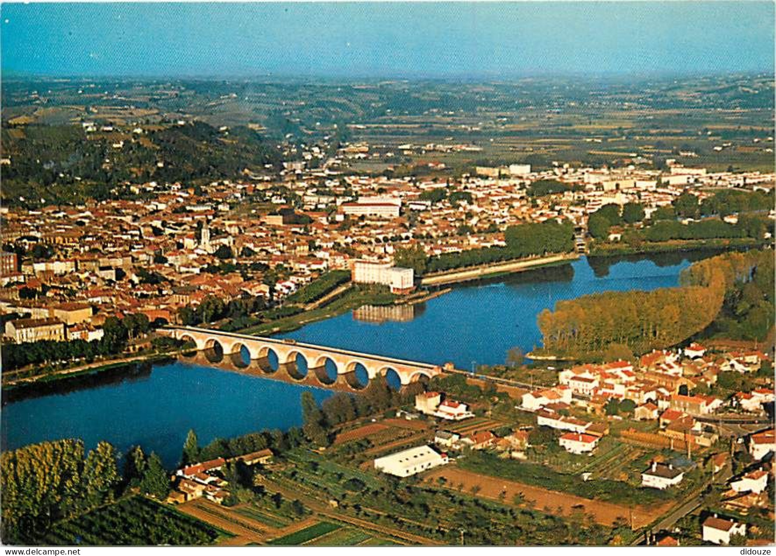 82 - Moissac - Vue Générale Aérienne - CPM - Voir Scans Recto-Verso - Moissac