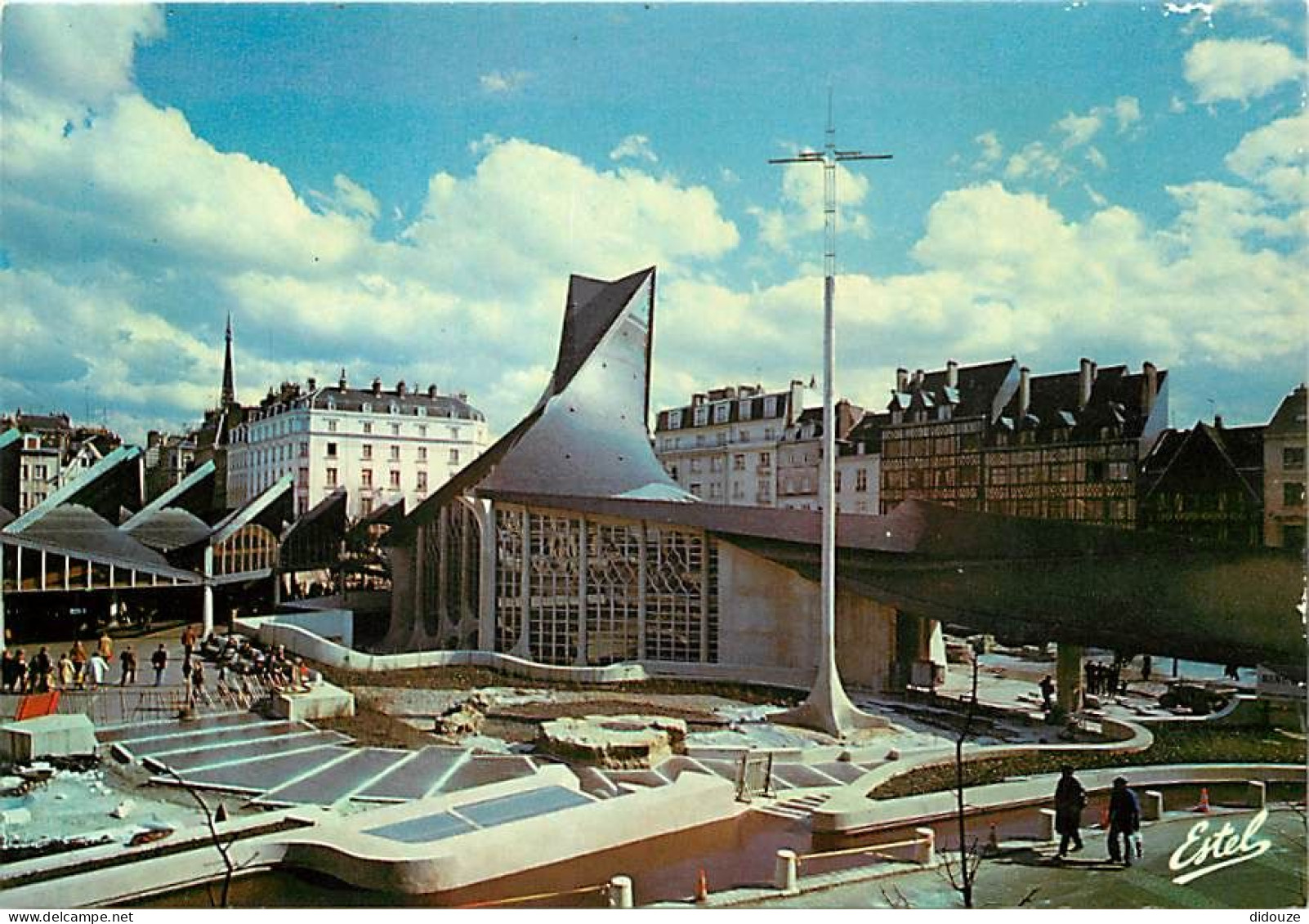 76 - Rouen - L'église Sainte-Jeanne D'Arc - Place Du Vieux Marché - CPM - Voir Scans Recto-Verso - Rouen