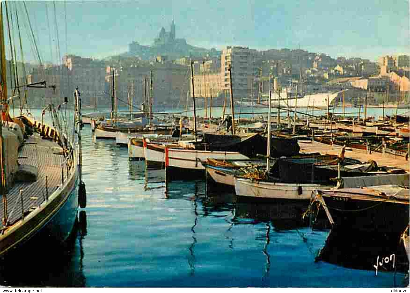 13 - Marseille - Le Vieux Port - Bateaux De Peche - Notre Dame De La Garde - CPM - Voir Scans Recto-Verso - Old Port, Saint Victor, Le Panier