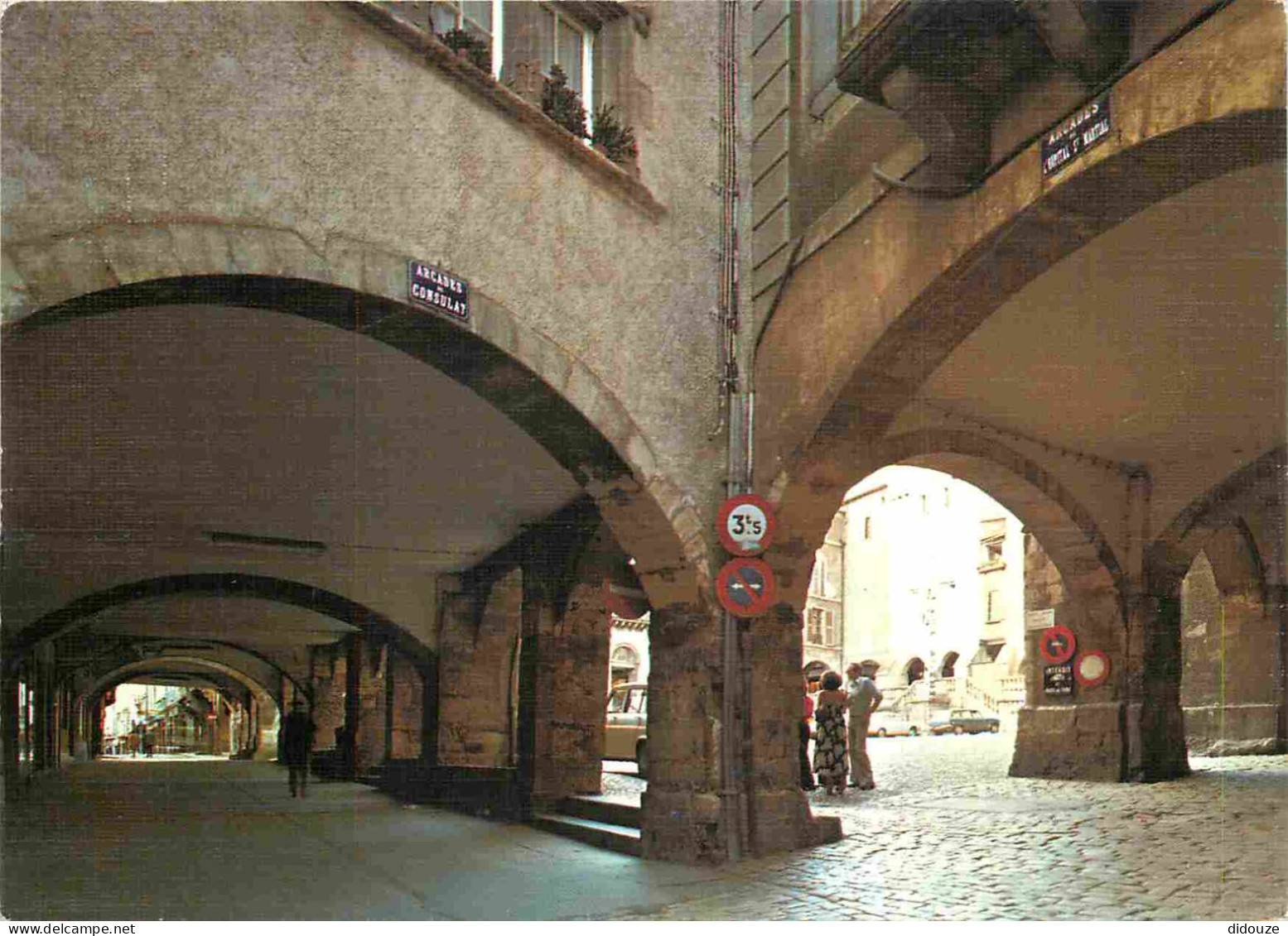 12 - Villefranche De Rouergue - Place Notre-Dame - Arcades Du Consulat - CPM - Voir Scans Recto-Verso - Villefranche De Rouergue