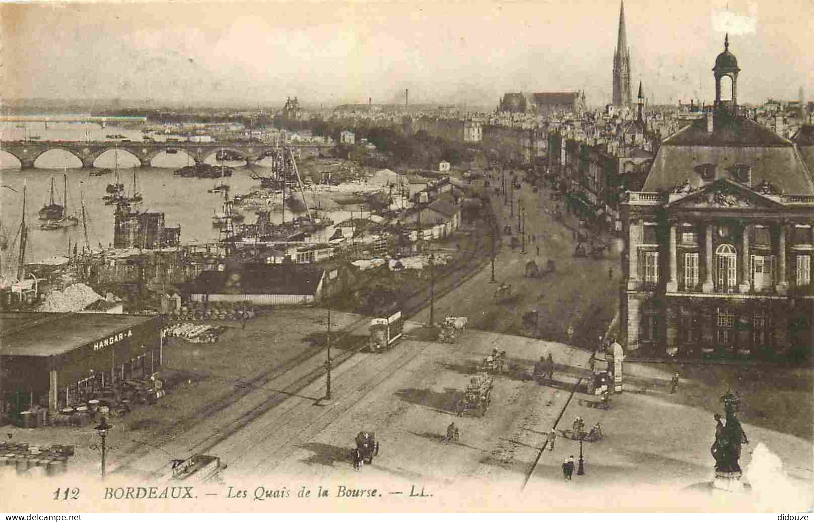 33 - Bordeaux - Les Quais De La Bourse - Animée - CPA - Voir Scans Recto-Verso - Bordeaux