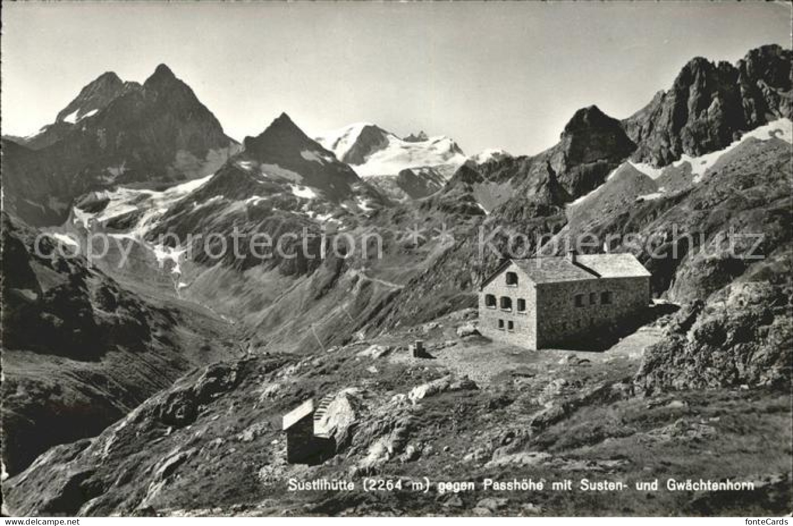 11566921 Sustlihuette Gegen Passhoehe Sustenhorn Gwaechtenhorn Schutzhuette Urne - Sonstige & Ohne Zuordnung