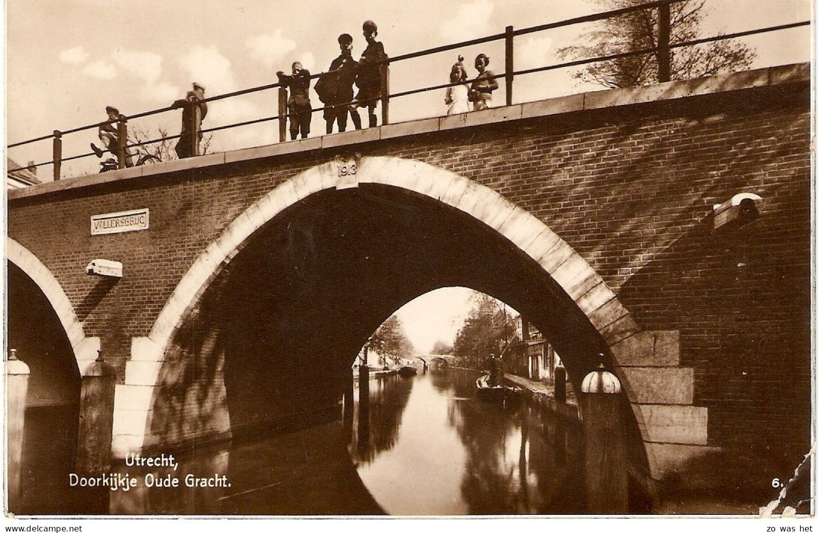 Utrecht, Doorkijkje Oude Gracht Vollersbrug - Utrecht