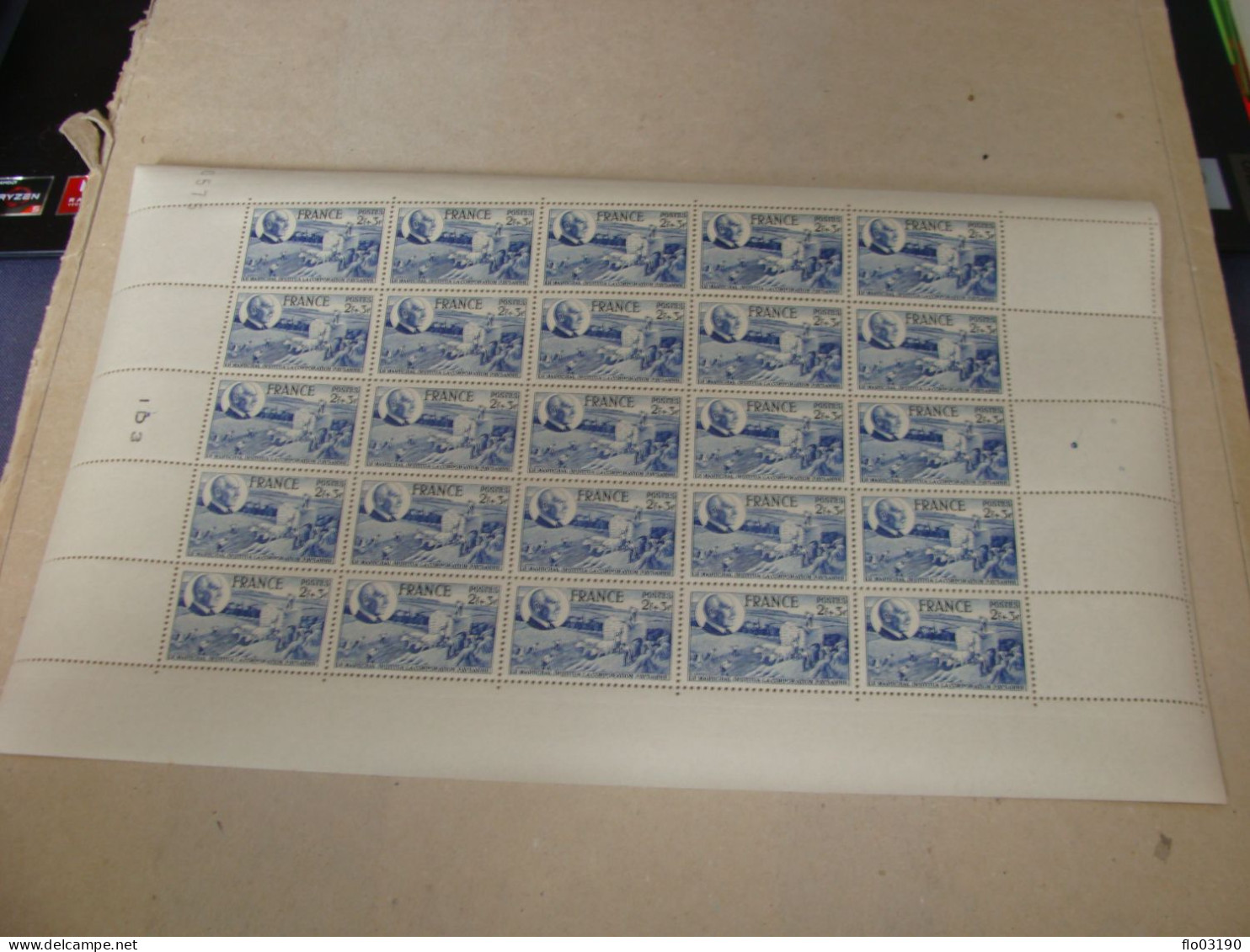 N° 607 En Feuille  De  25 Timbres Entières Neuves - Feuilles Complètes