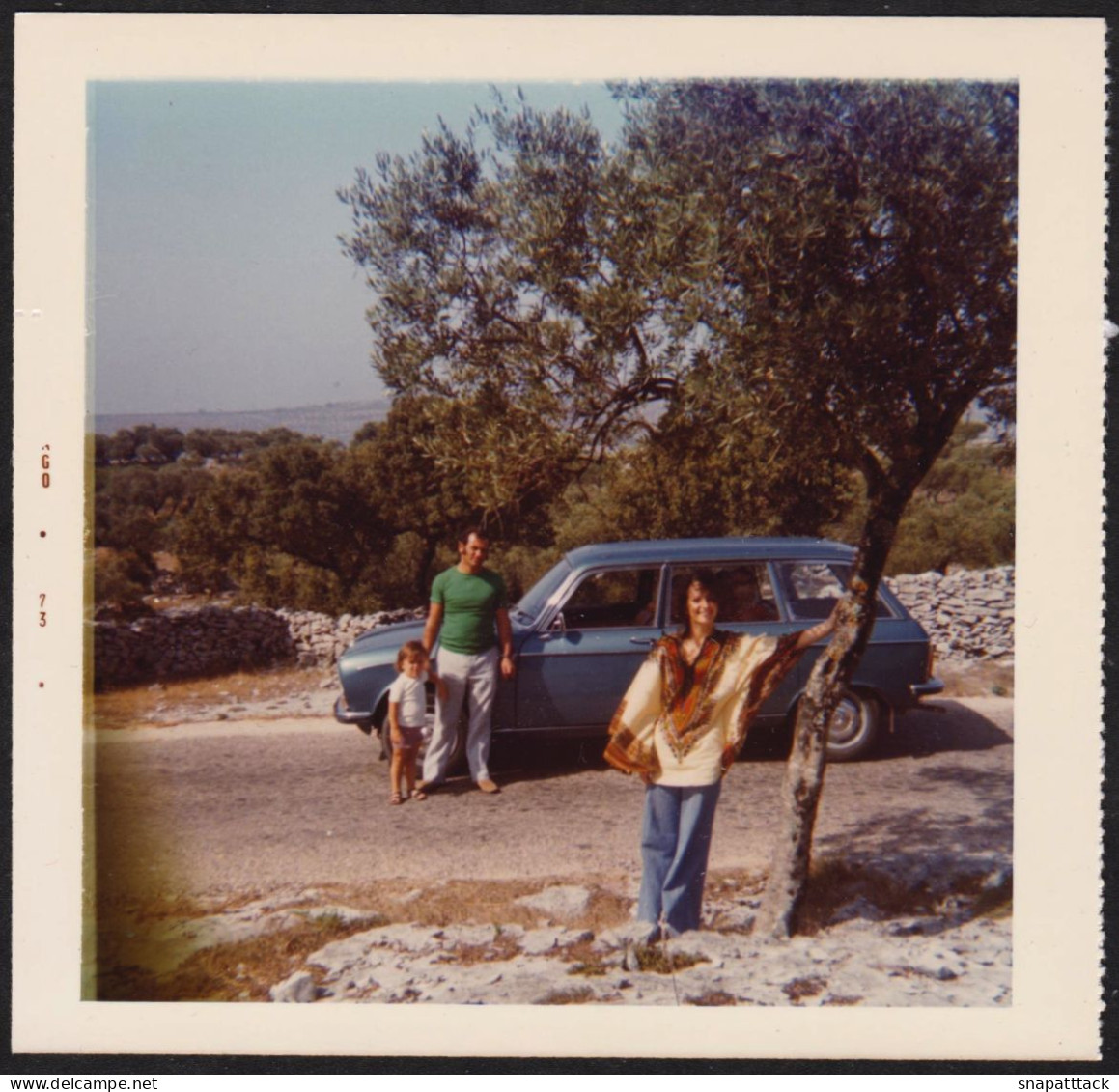 1973 Photo Originale Famille Voiture Automobile Peugeot 304, Grottes De Saint Antoine Brive La Gaillarde 8,9x9,2cm - Automobiles