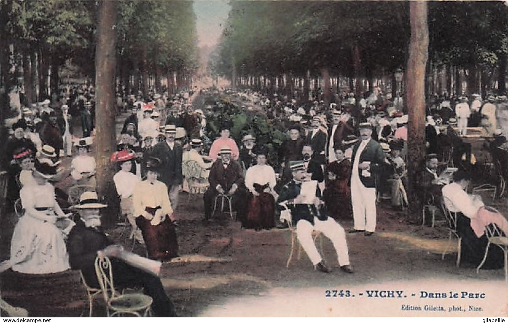 03 - VICHY - Dans Le Parc - 1913 - Vichy