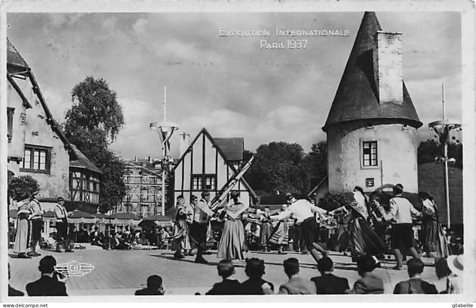 75 - PARIS - Exposition Internationale 1937 - La Vieille France - Danses Sur La Place Du Village - Parc D'attractions - Mostre