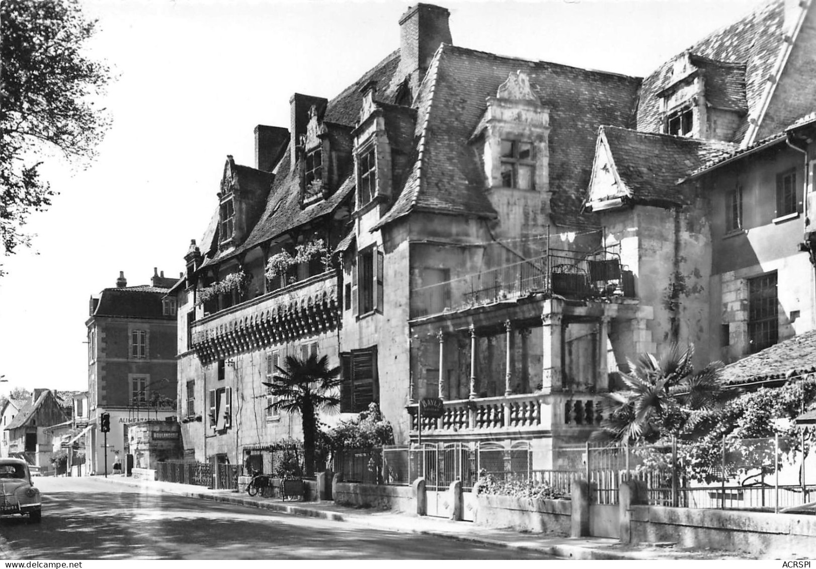 24 PERIGUEUX  La Maison Des Consuls  (Scan R/V) N°   39   \QQ1110Ter - Périgueux