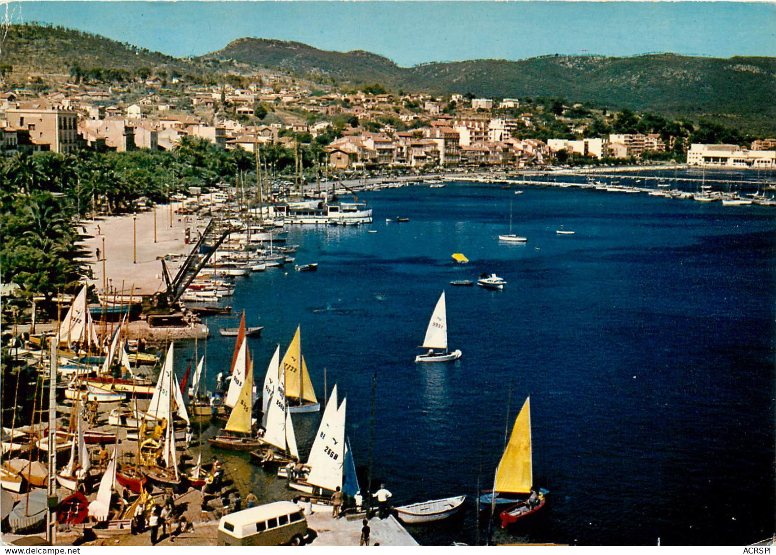 83 - BANDOL - Vue Générale - Départ Des Régates - N° 105     (scan Recto-verso) QQ 1144 - Bandol