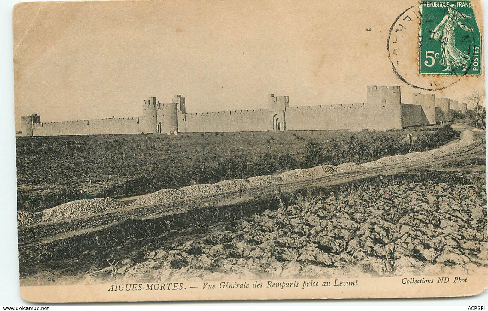 AIGUES MORTES Les Remparts Pris Du Levant  (scan Recto-verso) QQ 1192 - Aigues-Mortes