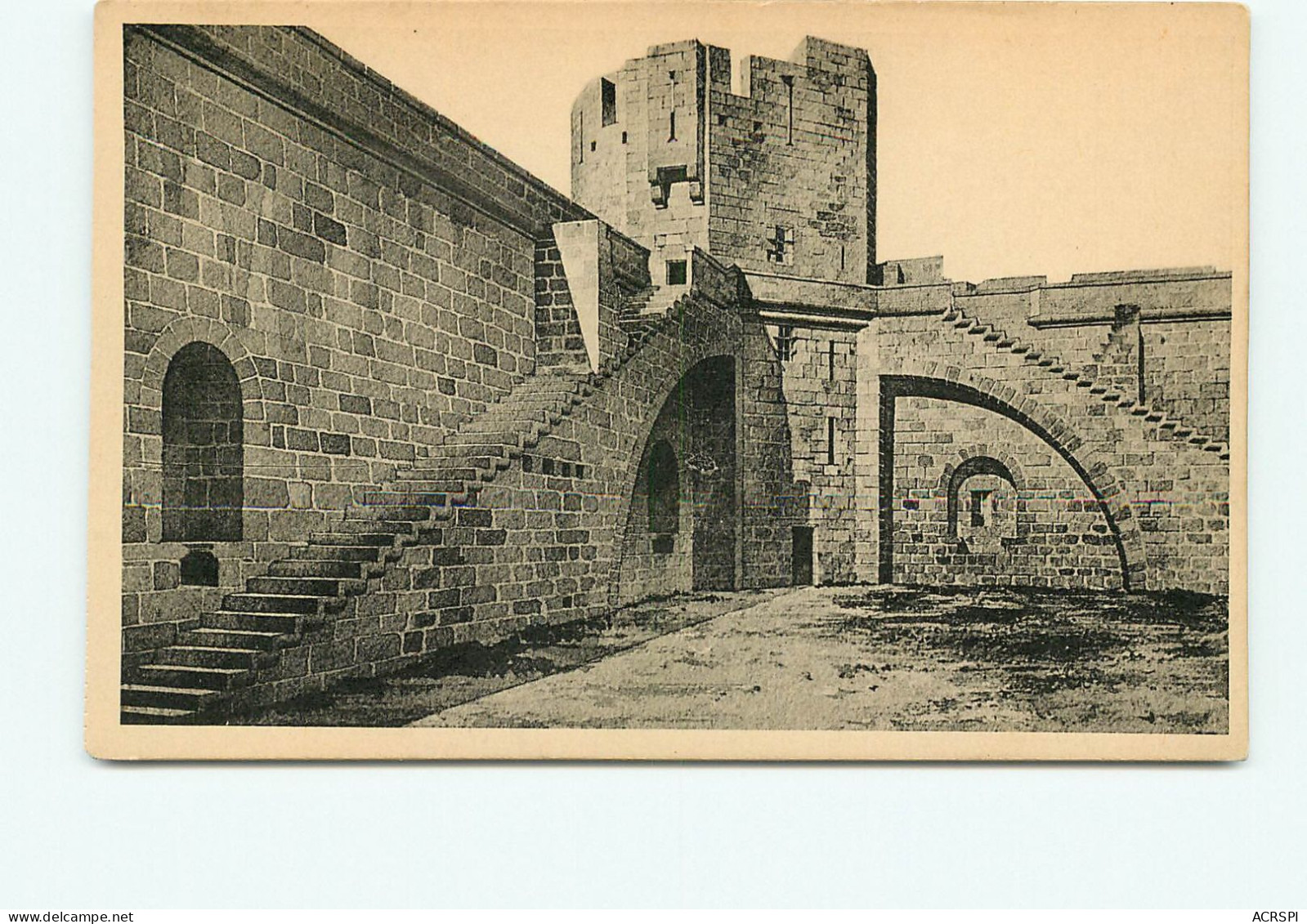 AIGUES MORTES  Tour Des Bourguignons  (scan Recto-verso) QQ 1192 - Aigues-Mortes