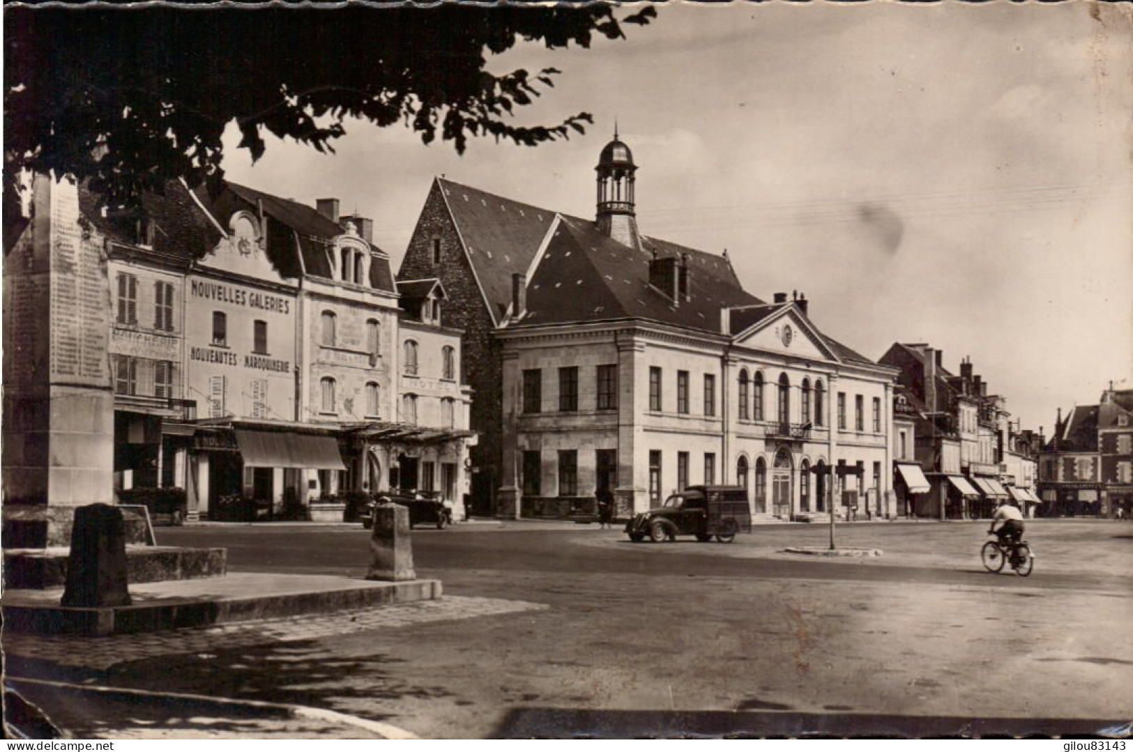 Indre, Le Blanc, Place De La Liberation - Le Blanc