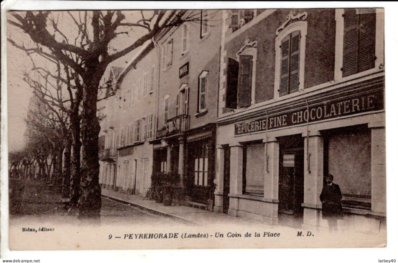 40 - Peyrehorade Un Coin De La Place - Cartes Postales Ancienne - Peyrehorade