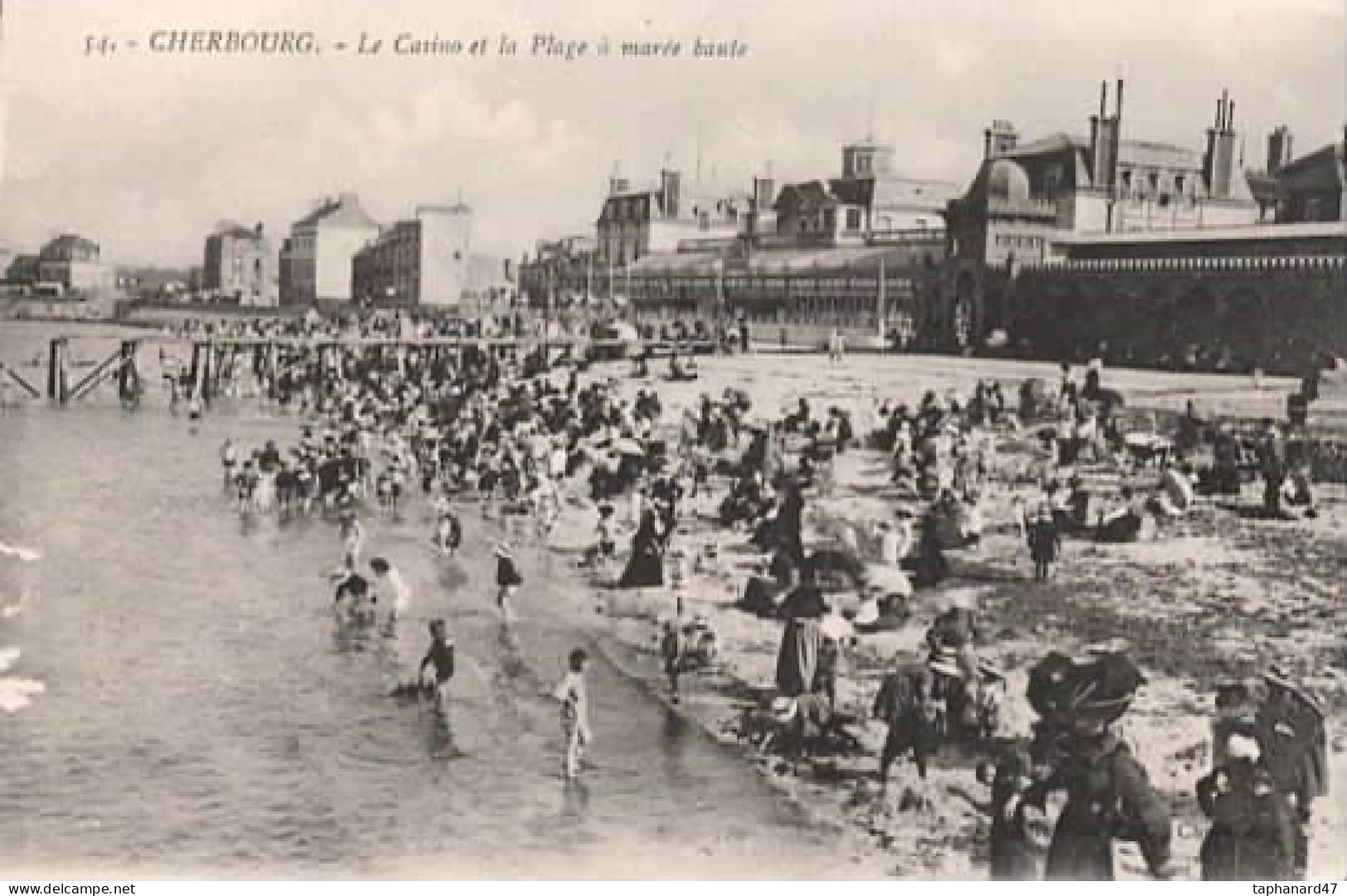 . 50 . CHERBOURG . Le Casino Et La Plage à Marée Haute . Animation . - Cherbourg