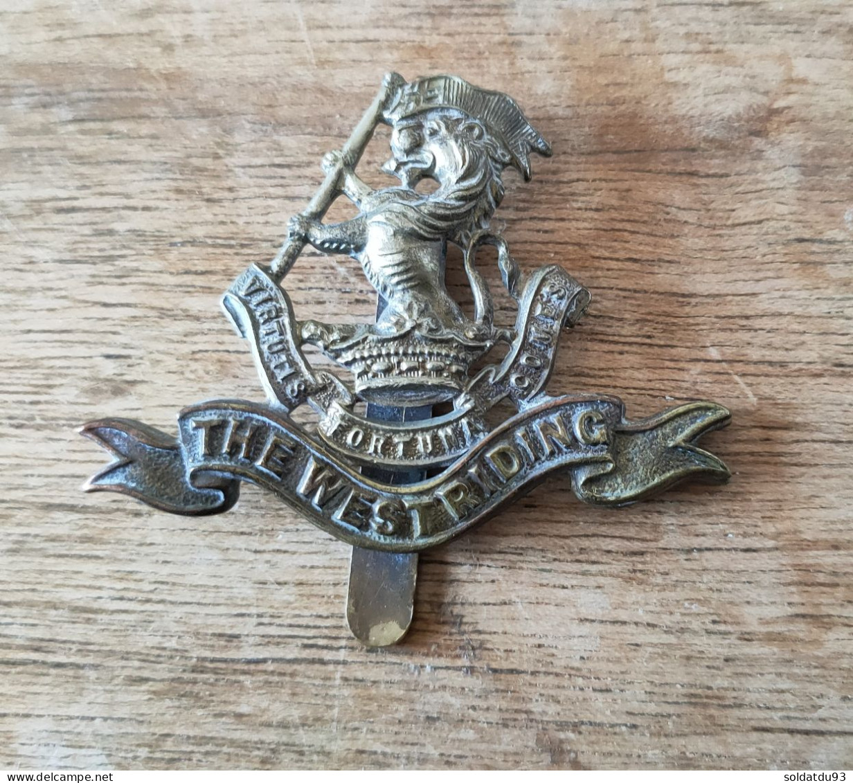 Insigne De Casquette Du Duc De Wellington (West Riding Regiment) - 1914-18
