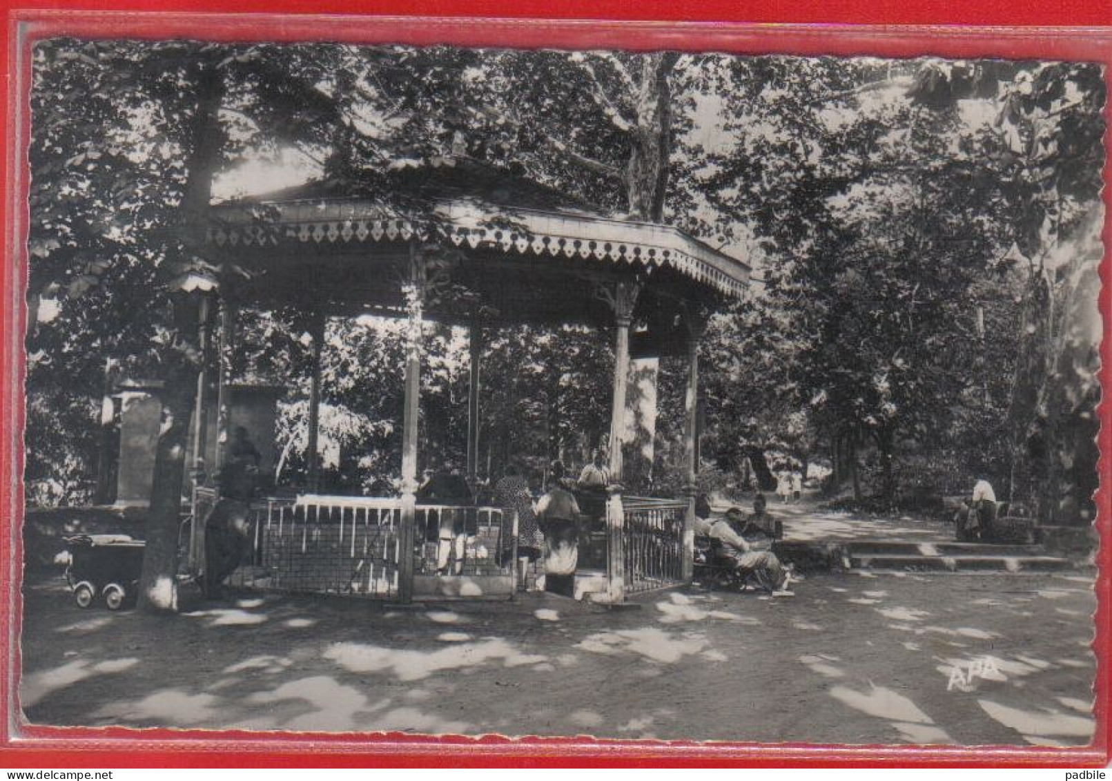 Carte Postale 34. Lamalou Les Bains  Le Kiosque De La Source De La Vernière Très Beau Plan - Lamalou Les Bains