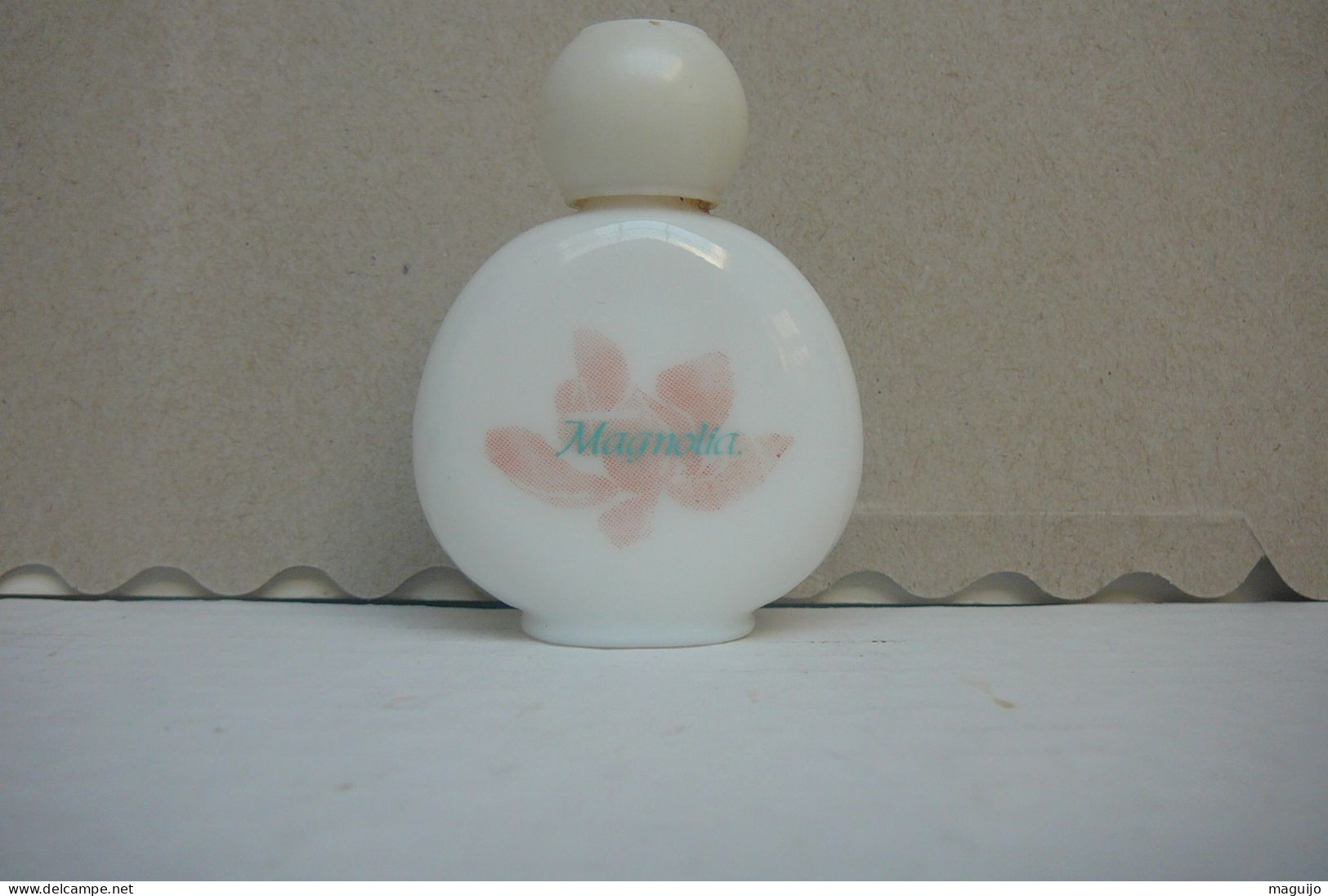 YVES ROCHER " MAGNOLIA" MINI EDT 15 Ml  LIRE & VOIR  MANGOPAY UNIQUEMENT - Miniatures Womens' Fragrances (without Box)