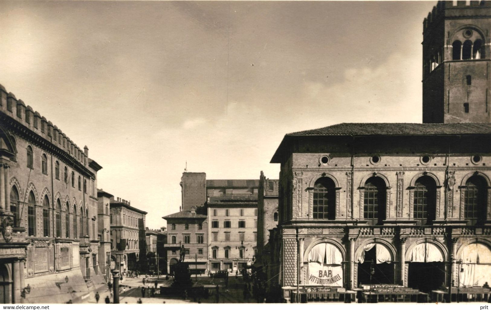 Piazza Vittorio Emanuele Bologna Bar V.Emanuele 1920s Unused Photo Postcard. Publisher Face Bologna - Bologna