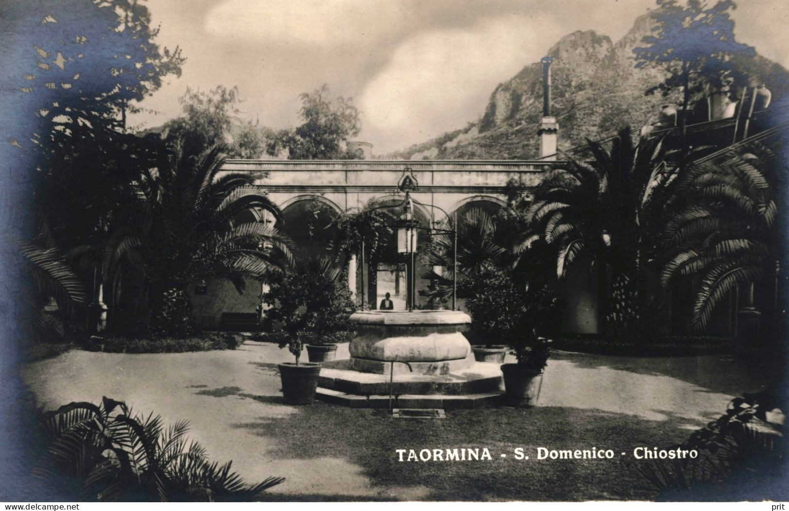 Taormina Piazza San Domenico Chiostro 1920s Unused Photo Postcard. Publisher Prem. Fotog. D'Arte G.D'Agata - Messina