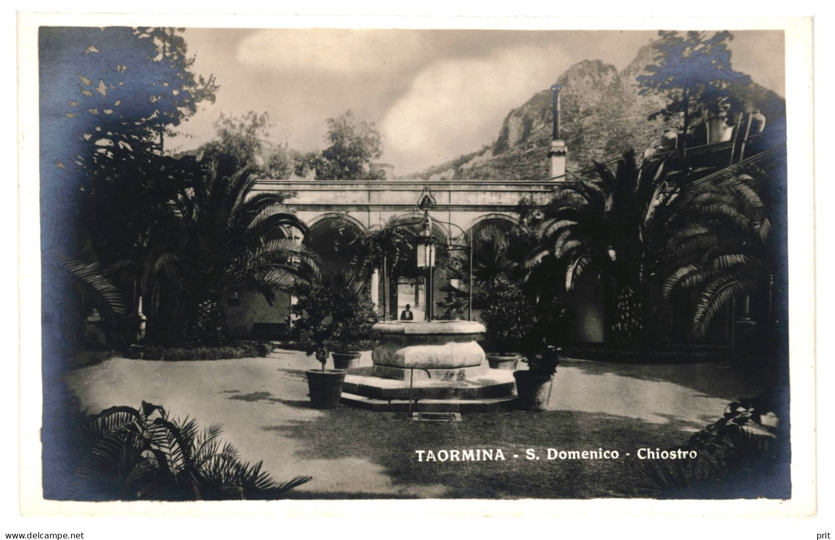 Taormina Piazza San Domenico Chiostro 1920s Unused Photo Postcard. Publisher Prem. Fotog. D'Arte G.D'Agata - Messina