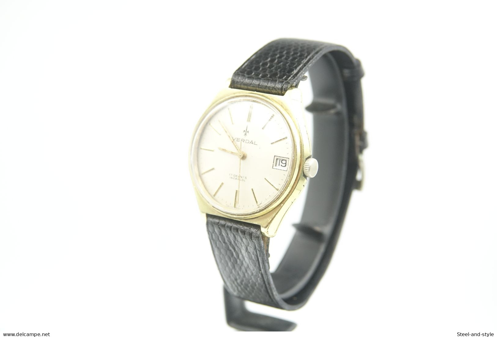Watches : VERDAL 17 JEWELS INCABLOC HANDWIND - Original - Running - 1960s - Orologi Di Lusso