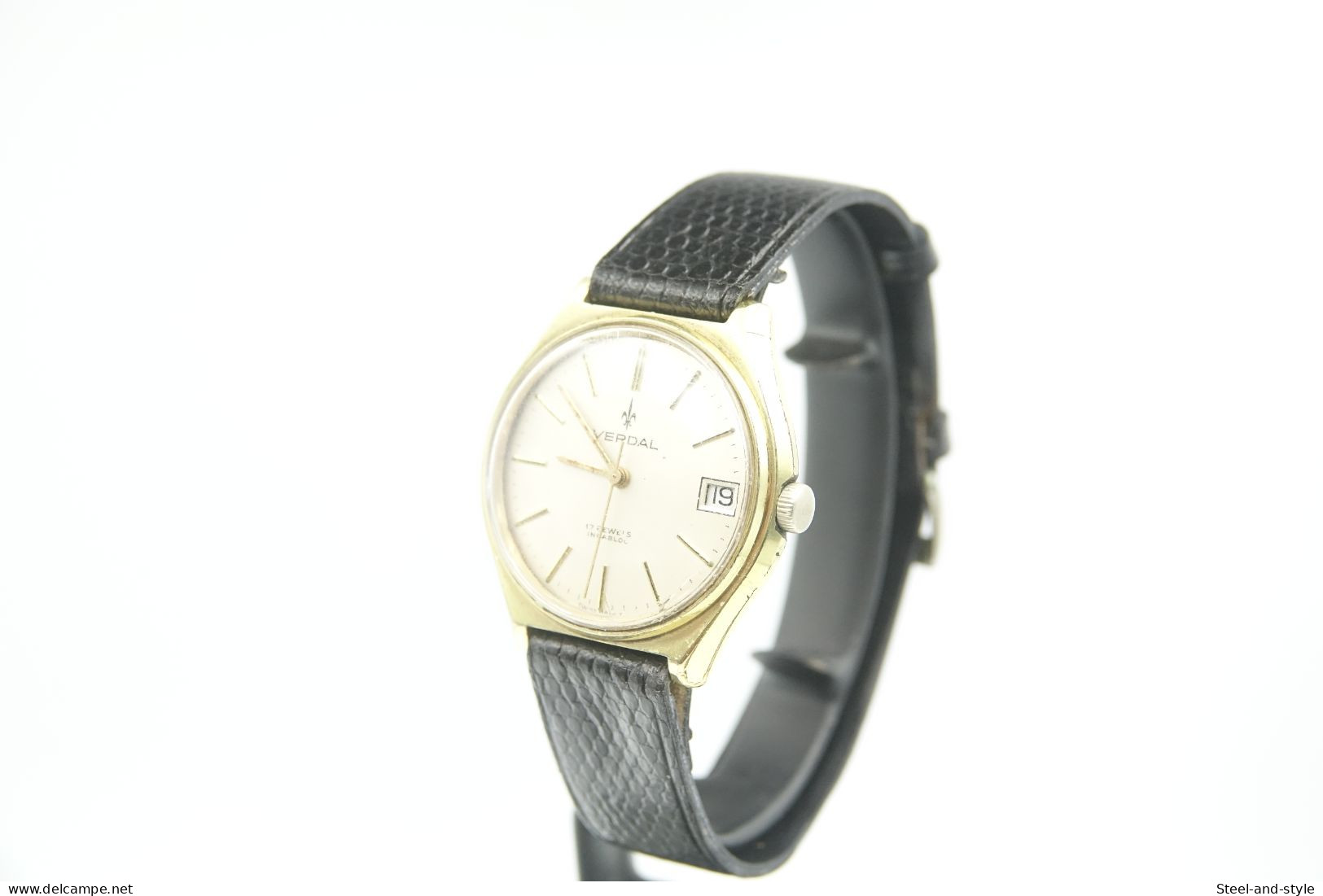 Watches : VERDAL 17 JEWELS INCABLOC HANDWIND - Original - Running - 1960s - Watches: Top-of-the-Line