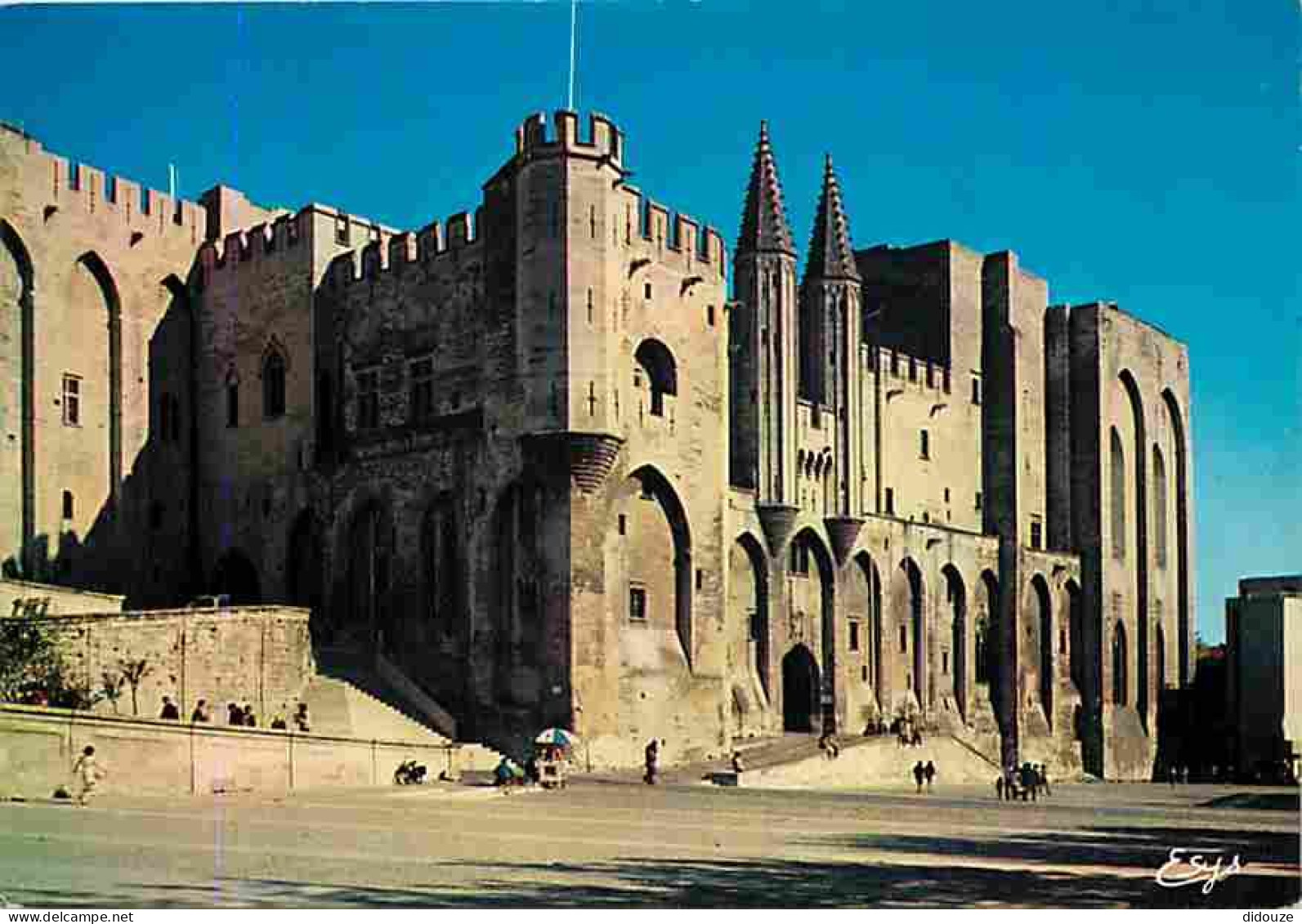 84 - Avignon - Le Palais Des Papes - Façade Occidentale édifiée Sous Le Pape Clément VI - CPM - Voir Scans Recto-Verso - Avignon