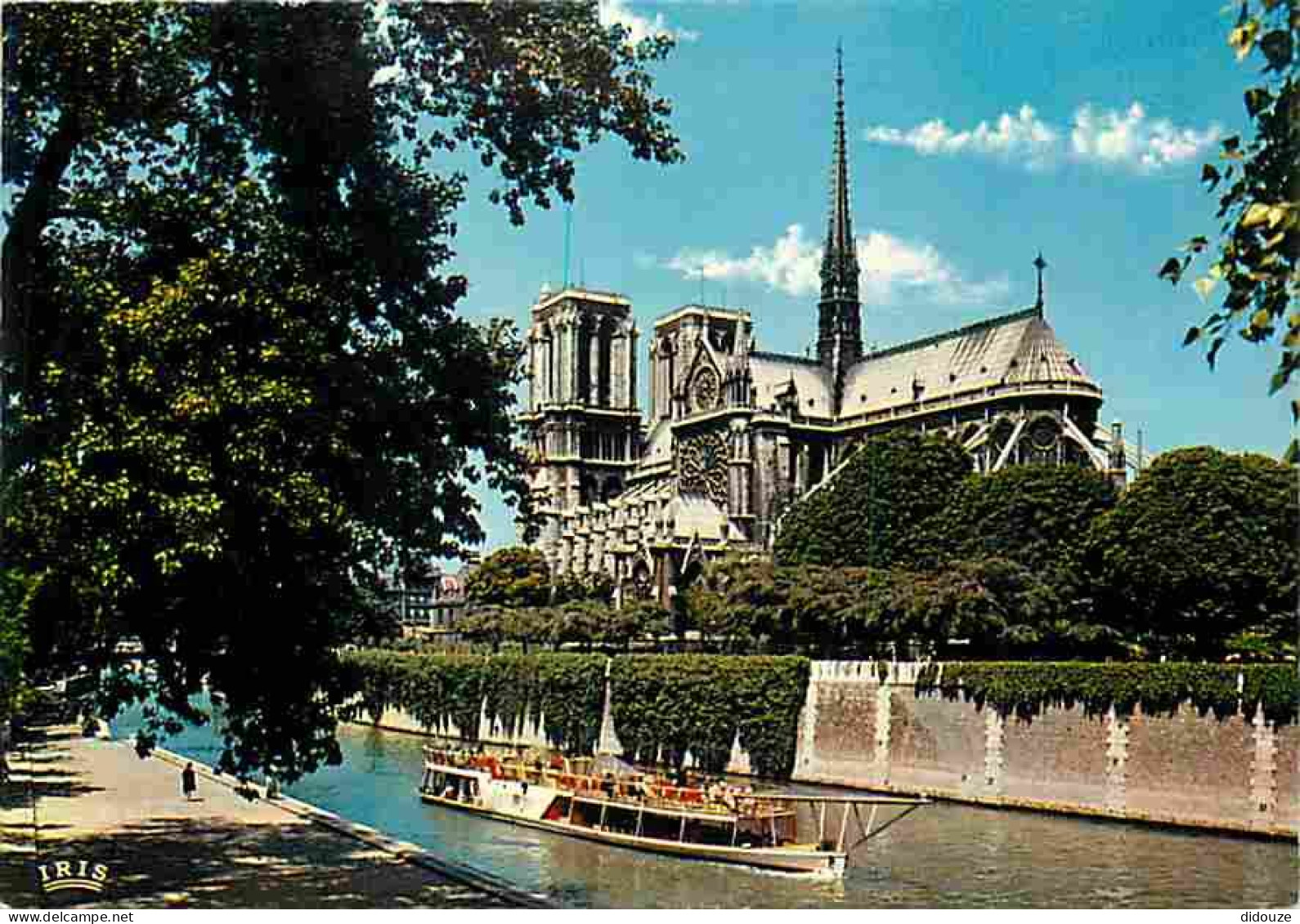 75 - Paris - Cathédrale Notre Dame - La Seine - Vedette - Bateau-Mouche - Bateaux - Carte Neuve - CPM - Voir Scans Recto - Notre Dame De Paris