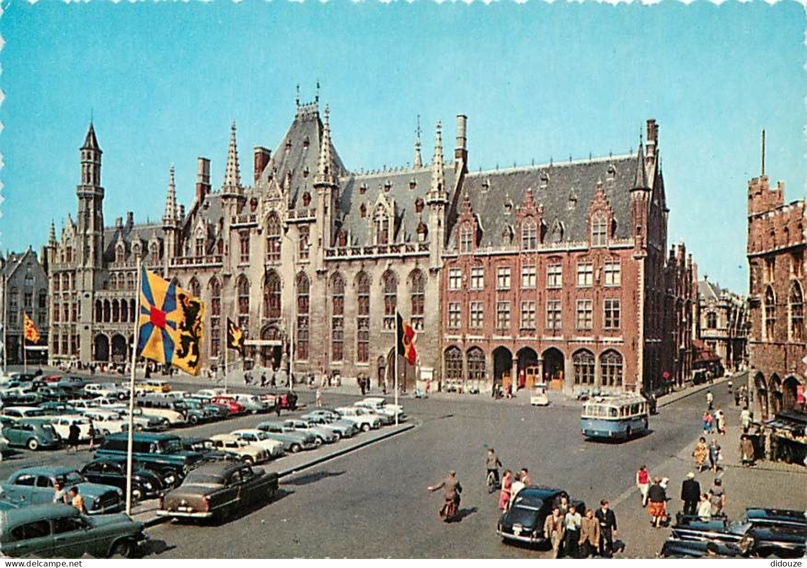 Belgique - Bruges - Brugge - Grand'Place - Automobiles - Bus - Carte Neuve - CPM - Voir Scans Recto-Verso - Brugge