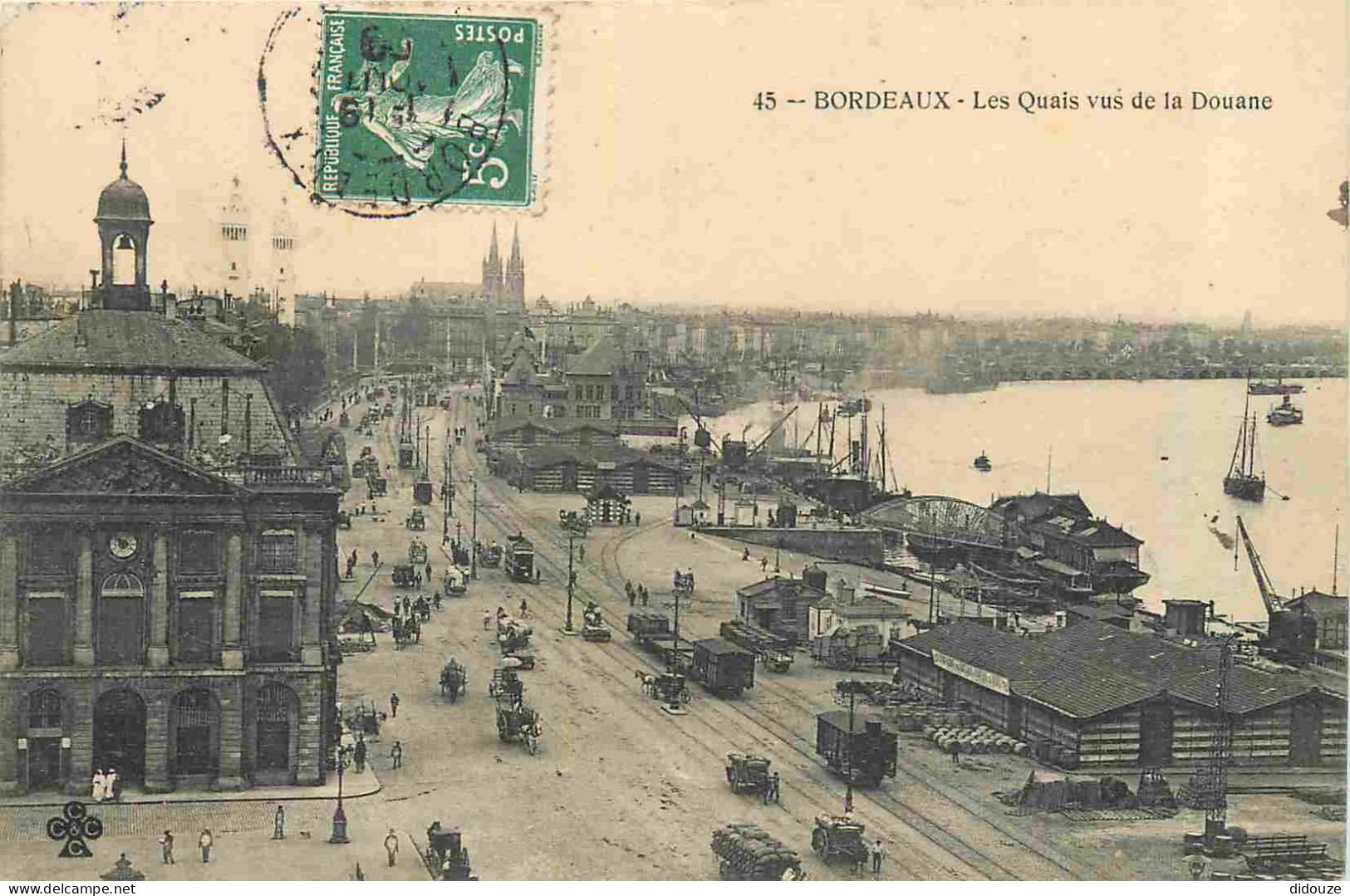 33 - Bordeaux - Les Quais Vus De La Douane - Animée - CPA - Oblitération Ronde De 1909 - Voir Scans Recto-Verso - Bordeaux