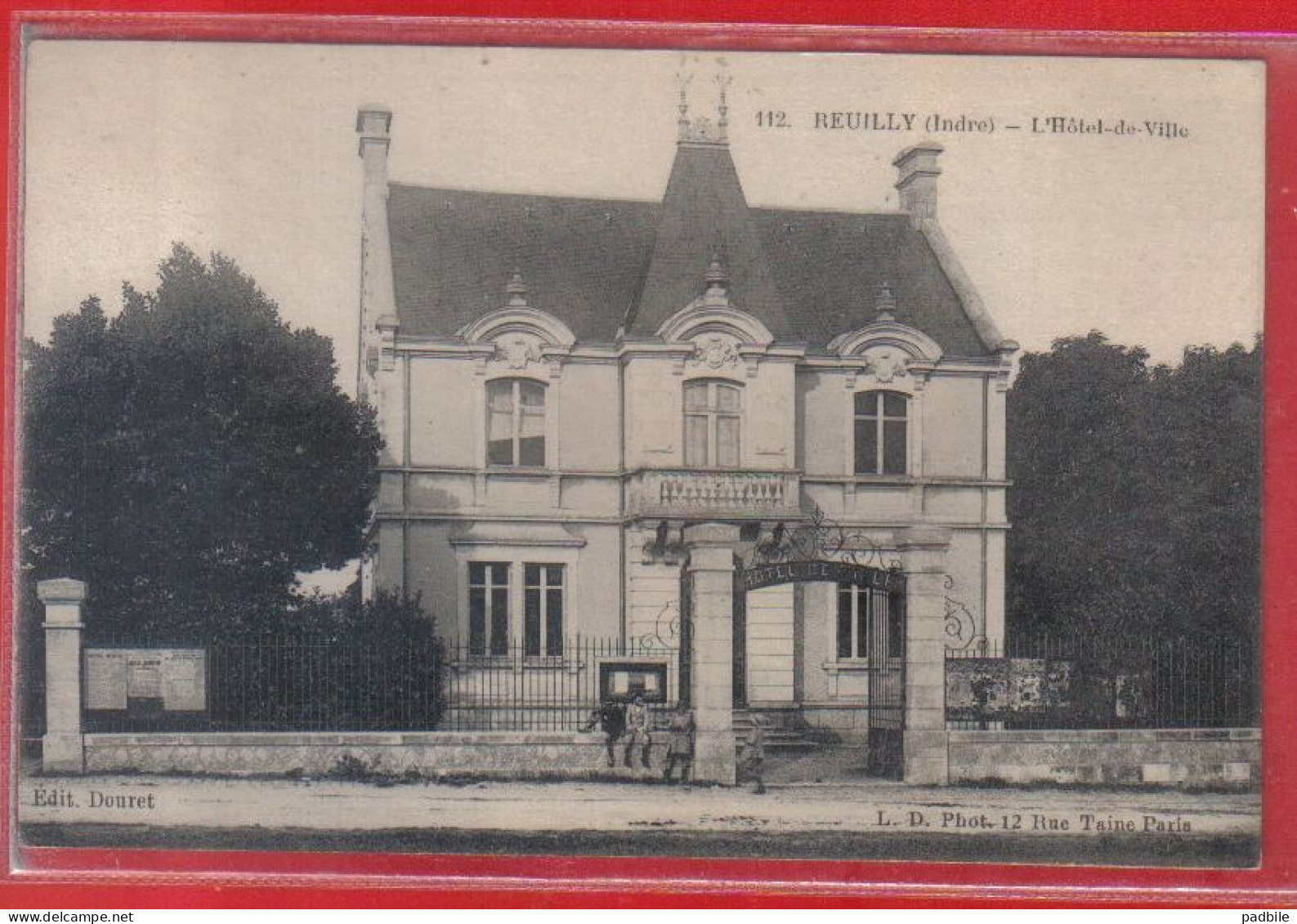 Carte Postale 36. Reuilly Hotel De Ville  Très Beau Plan - Autres & Non Classés