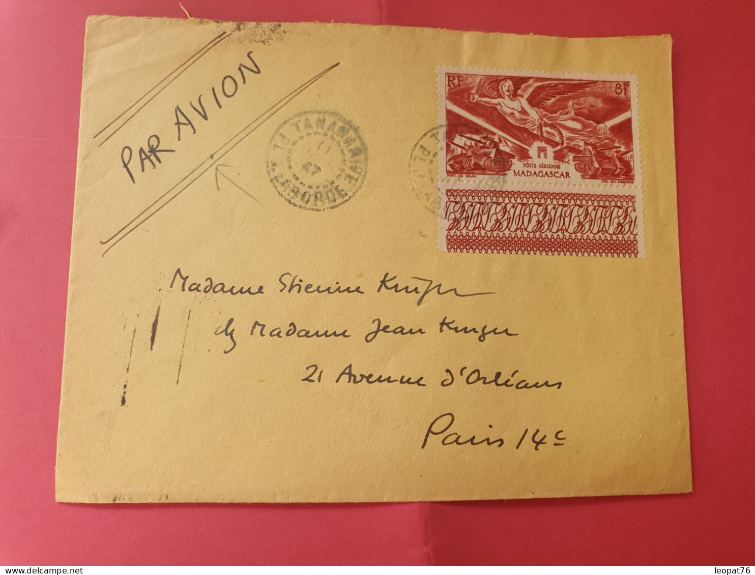 Madagascar - Enveloppe De Tananarive Pour Paris En 1947  - Réf 3528 - Lettres & Documents