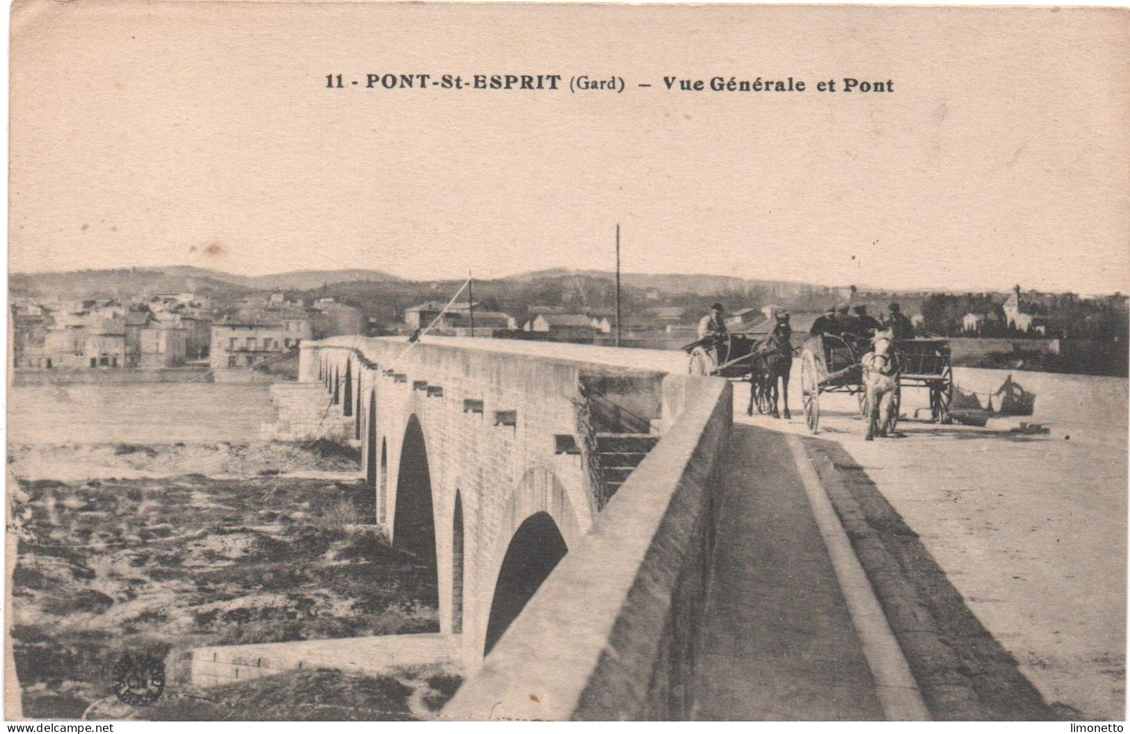 30- Pont Saint Esprist -  Vue Générale  Et Le Pont  ( Attelages) N° 11      CPA- - Pont-Saint-Esprit