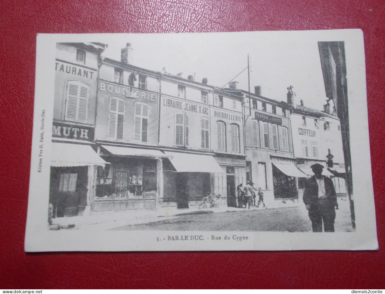 Carte Postale CPA - BAR LE DUC (55) - Rue Du Cygne - Animation (B394) - Bar Le Duc