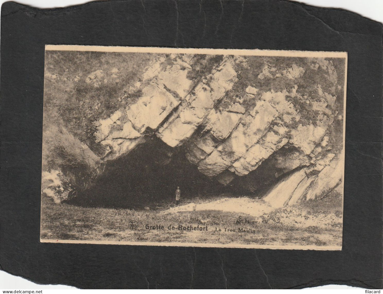 128927          Belgio,     Grotte  De  Rochefort,   Le  Trou   Moulin,   VG   1933 - Rochefort