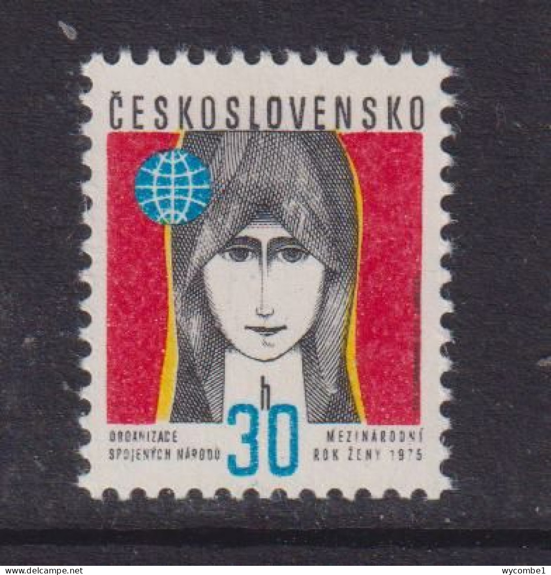 CZECHOSLOVAKIA  - 1975 Womens Day 30h Never Hinged Mint - Unused Stamps