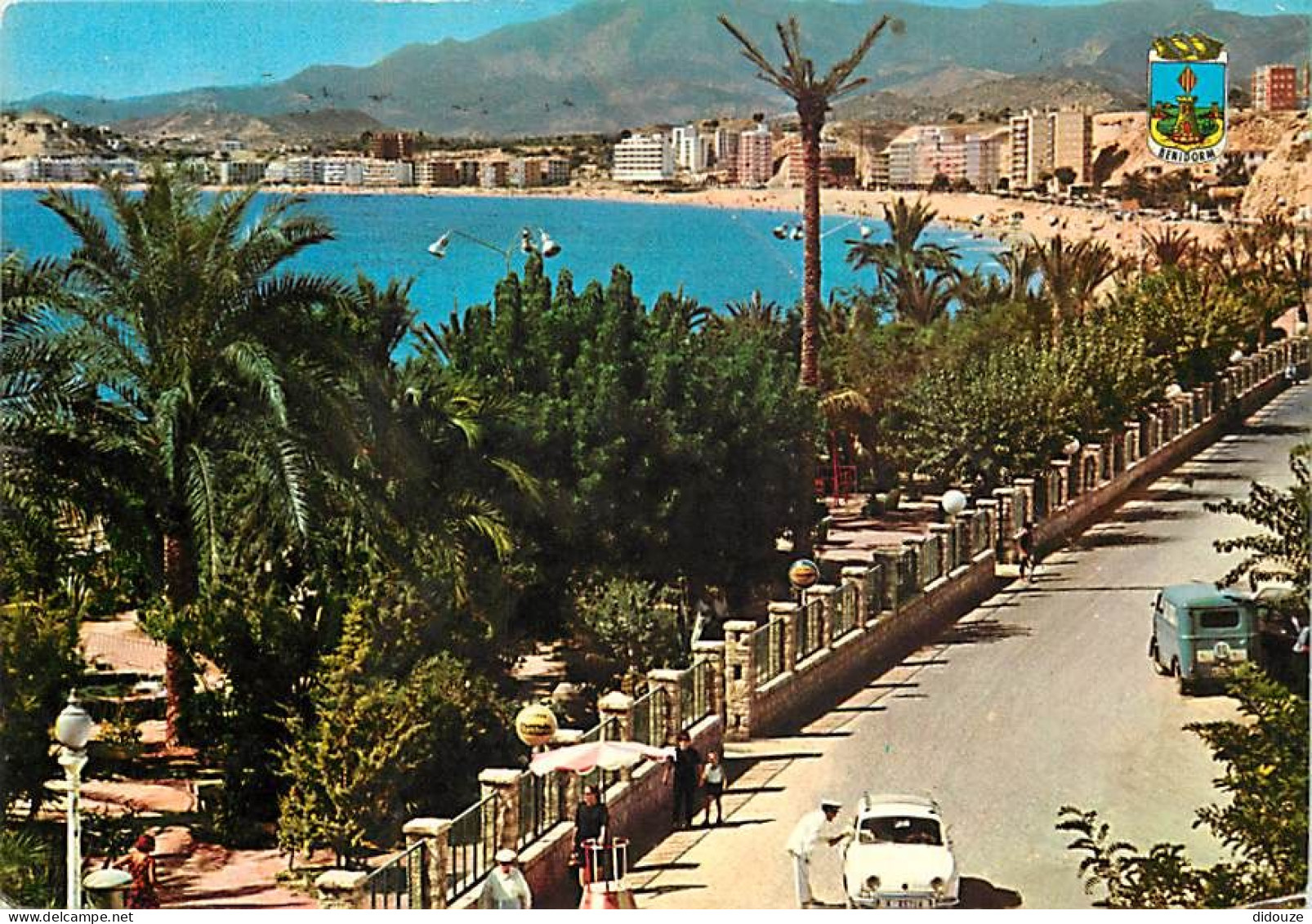 Automobiles - Espagne - Espana - Benidorm - Playa Sur Desde La Glorieta - Plage Sud Depuis La Gloriette - CPM - Etat Pli - Toerisme