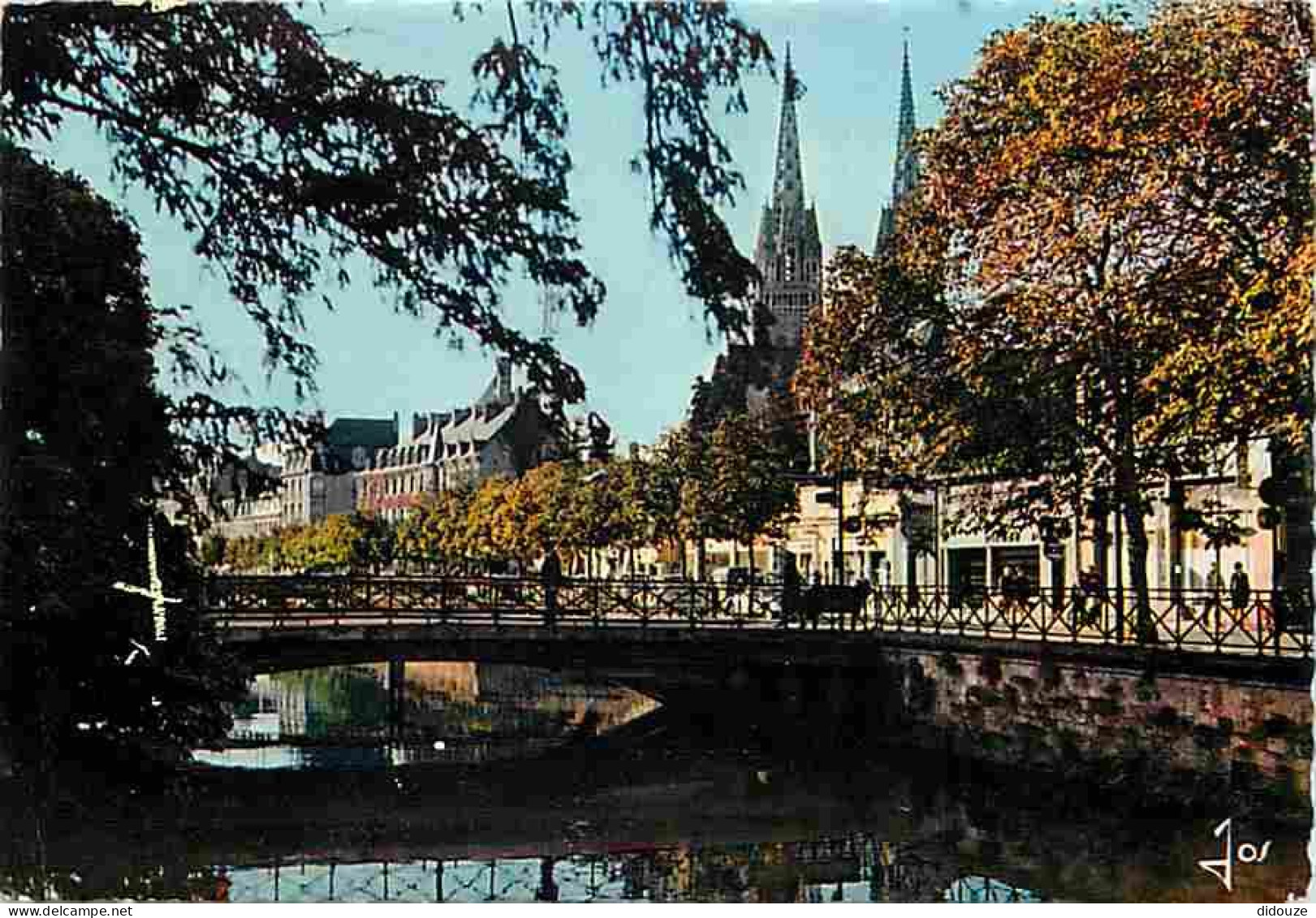 29 - Quimper - La Cathédrale Saint Corentin - Les Bords De L'Odet - Voir Scans Recto Verso  - Quimper