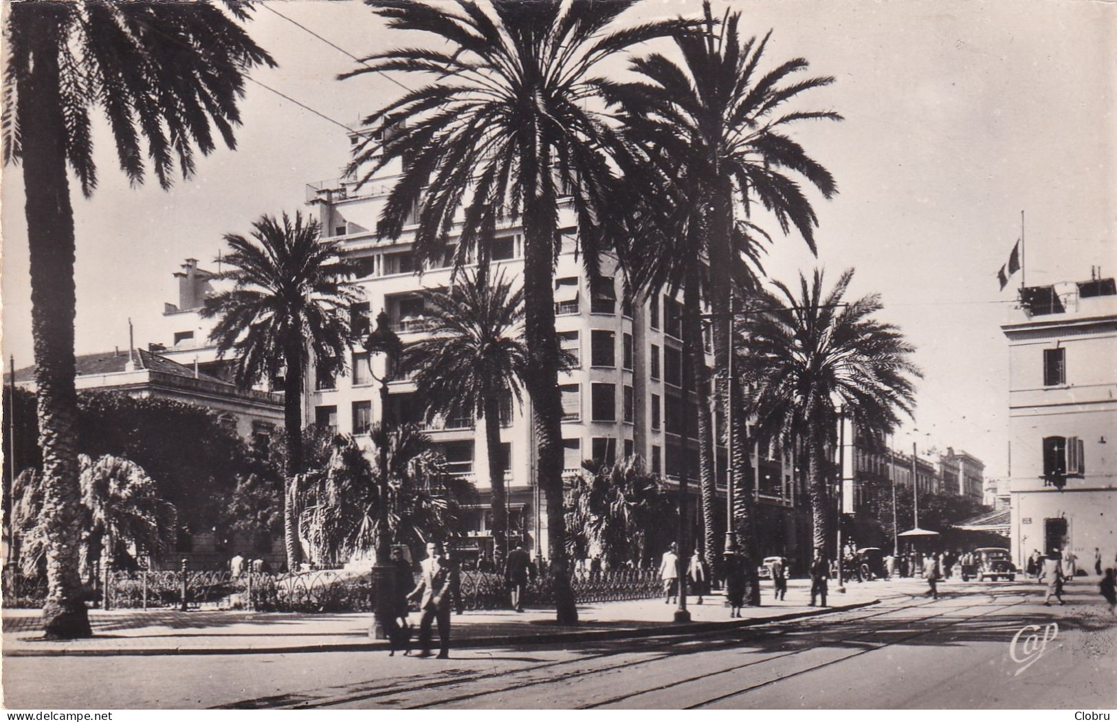 Tunisie, Tunis, Place De L’Indépendance Et La Nationale - Tunisie