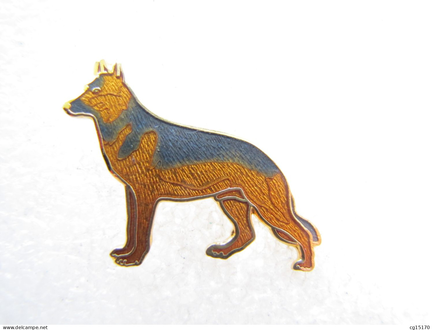 PIN'S     Berger Allemand    Email Grand Feu  SEGALEN COLLECTION - Animali