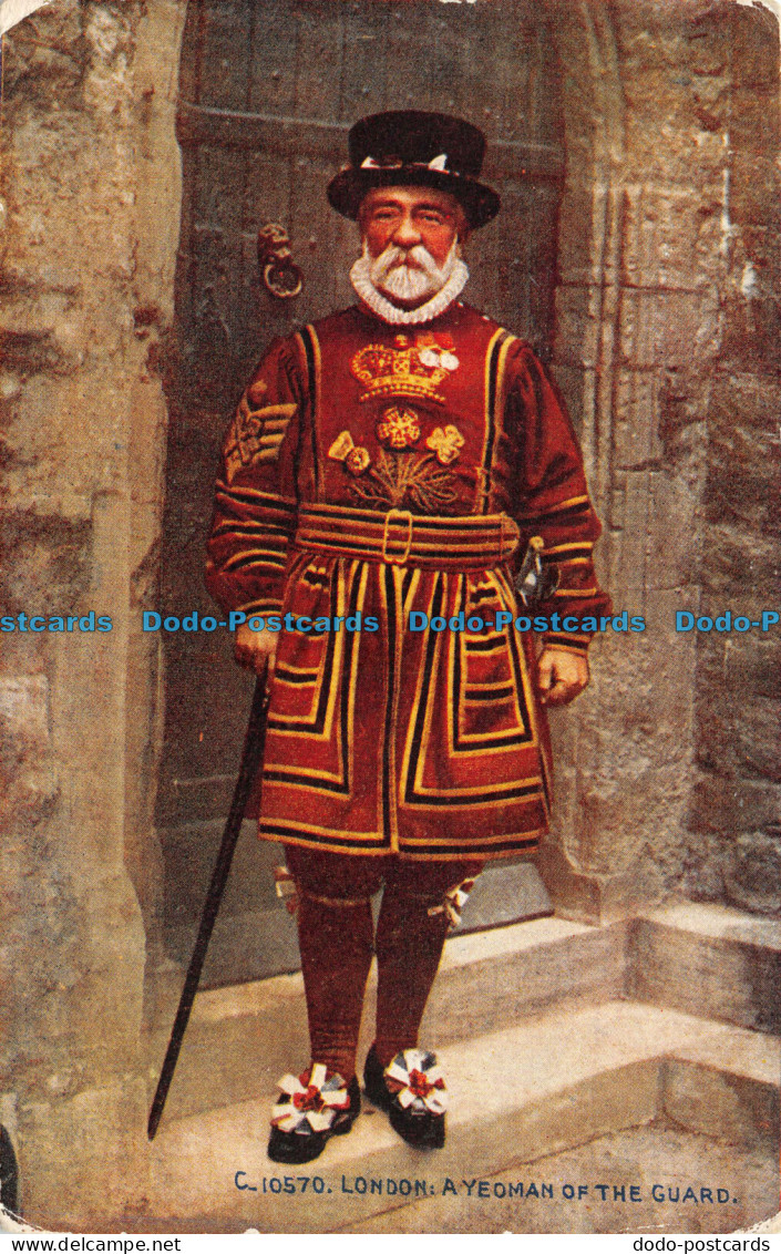 R074454 London. A Yeoman Of The Guard. Photochrom. Celesque - Other & Unclassified