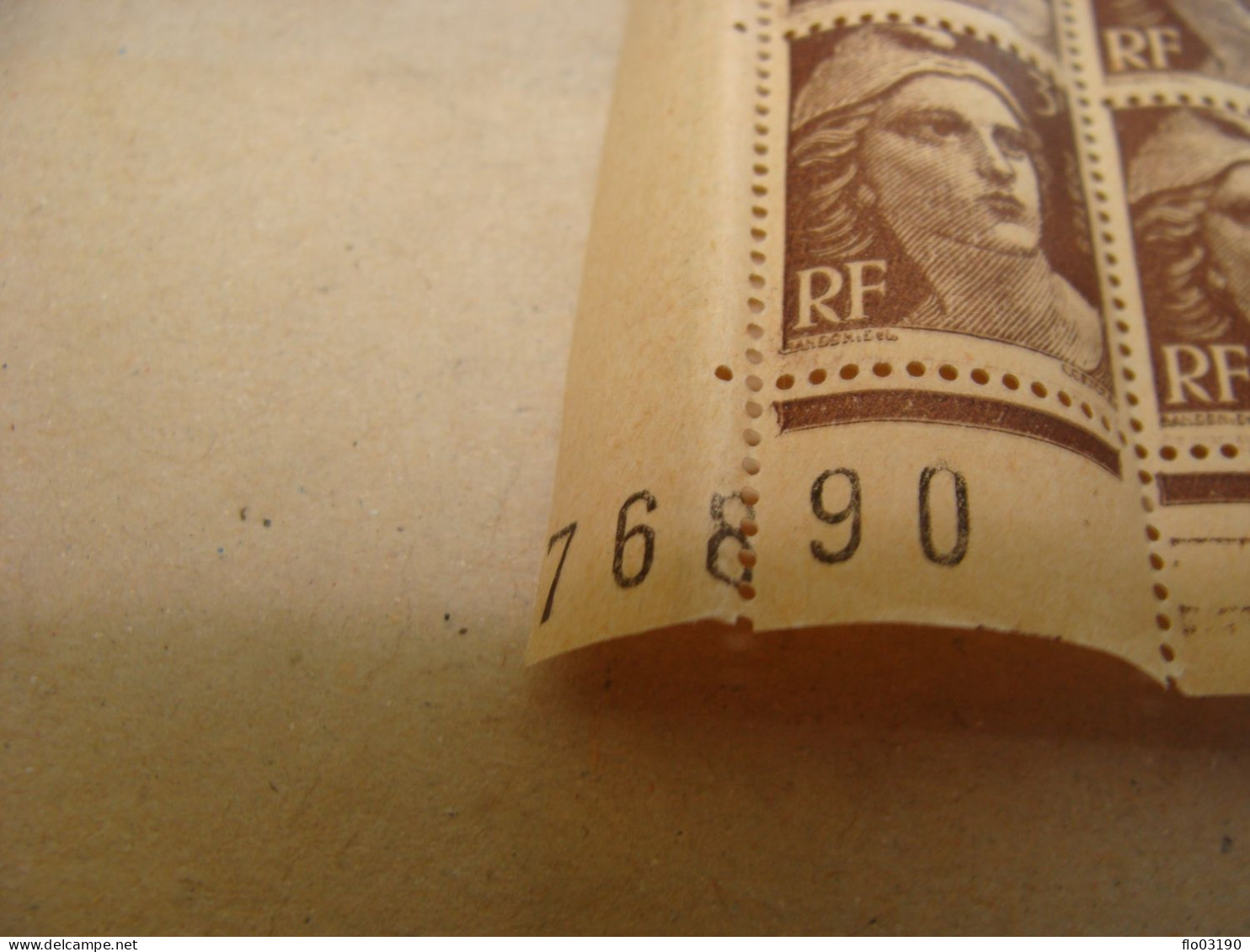 N° 715 En Feuille  De  100 Timbres Entières Neuves - Ganze Bögen