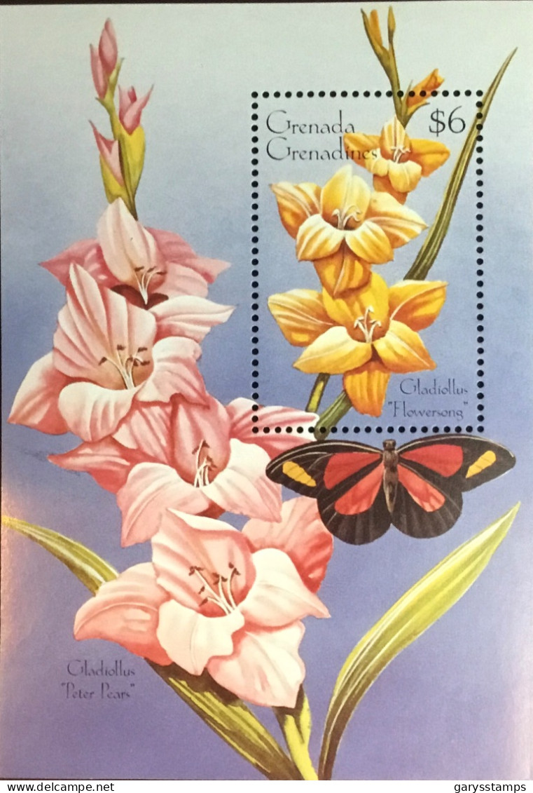 Grenada Grenadines 1996 Flowers Butterflies Minisheet MNH - Sonstige & Ohne Zuordnung