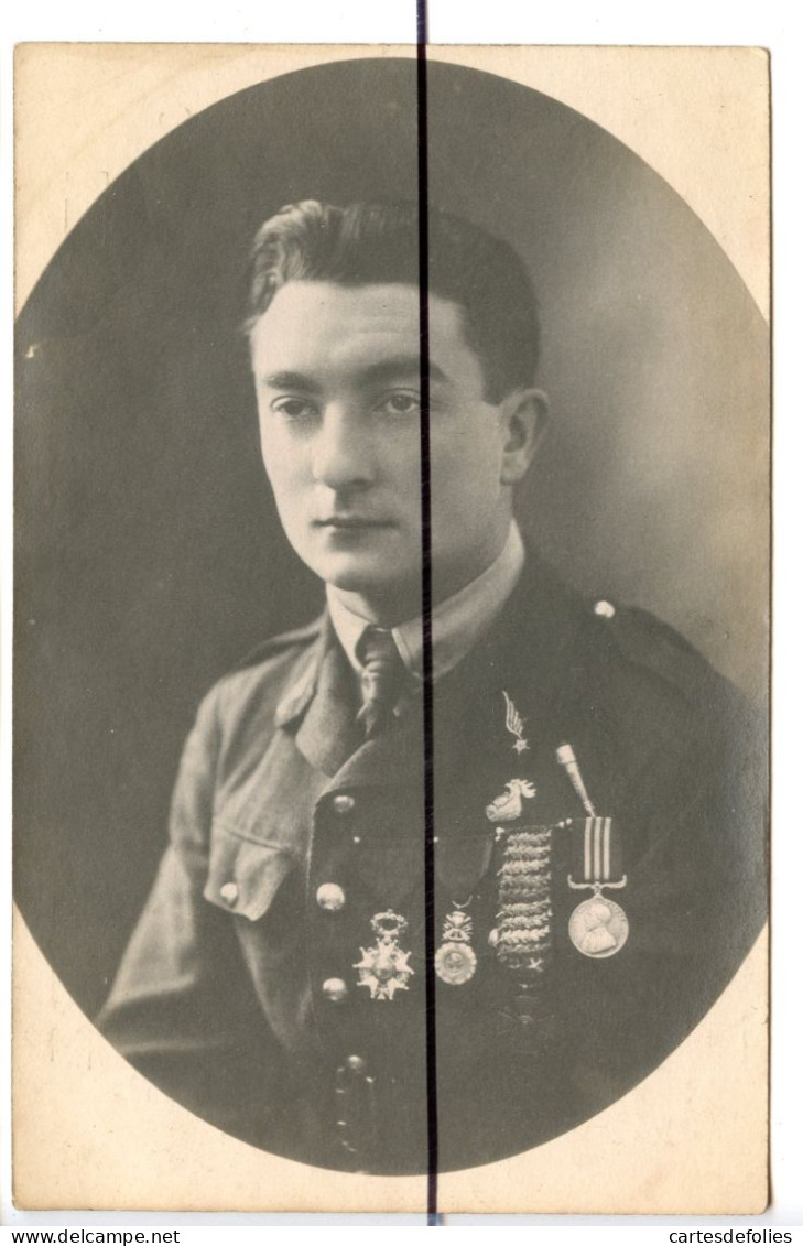 Carte Photo A Identifier . CPA. Militaire , Portrait D'un Soldat, Décorations, Médailles, - Photographie