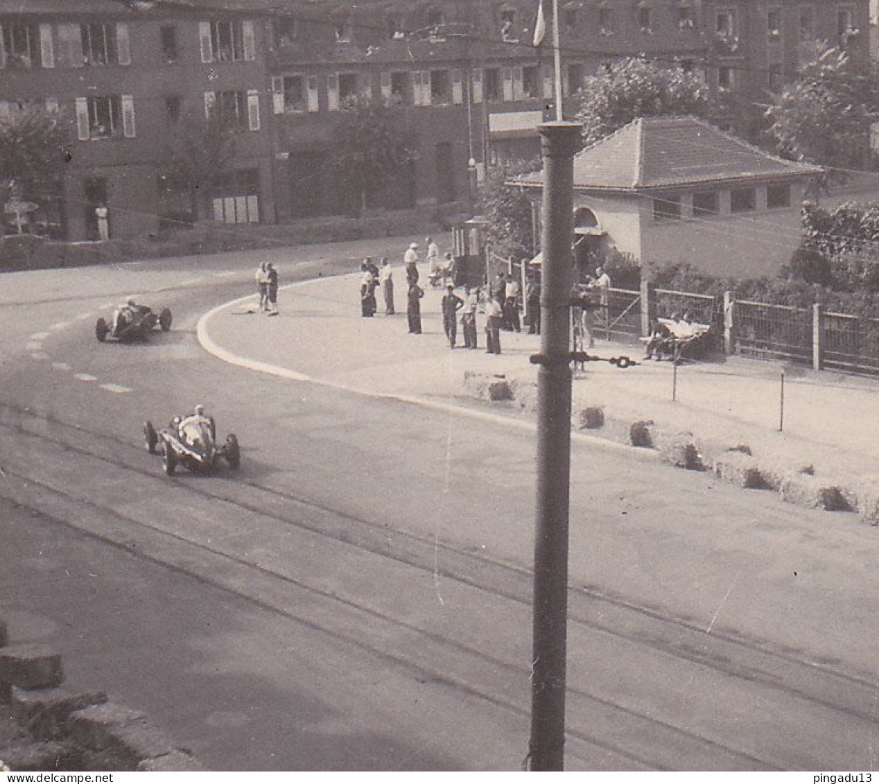 Fixe Rare Sport Automobile Course Dans Les Rues De Strasbourg Voiture Bugatti ??? Années 40-50 - Sports