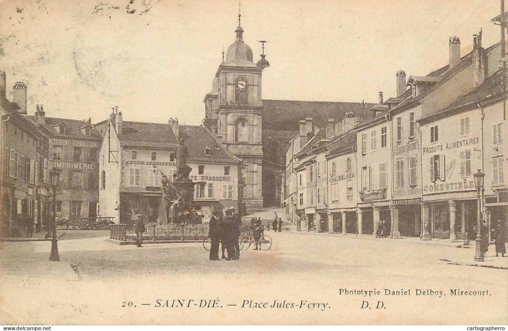 CPA France Saint Die Place Jules Ferry - Saint Die